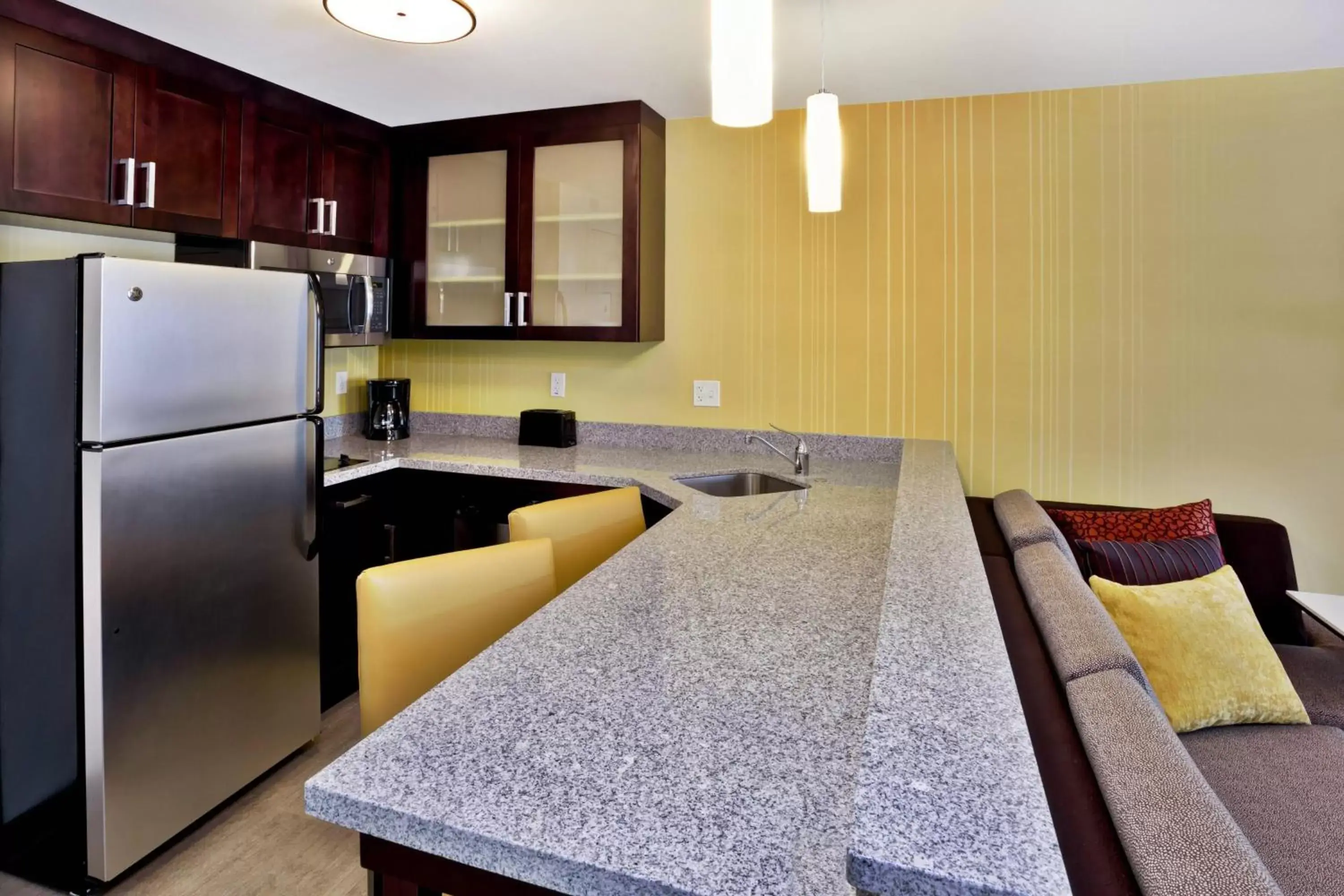 Kitchen or kitchenette, Kitchen/Kitchenette in Residence Inn by Marriott Chicago Wilmette/Skokie