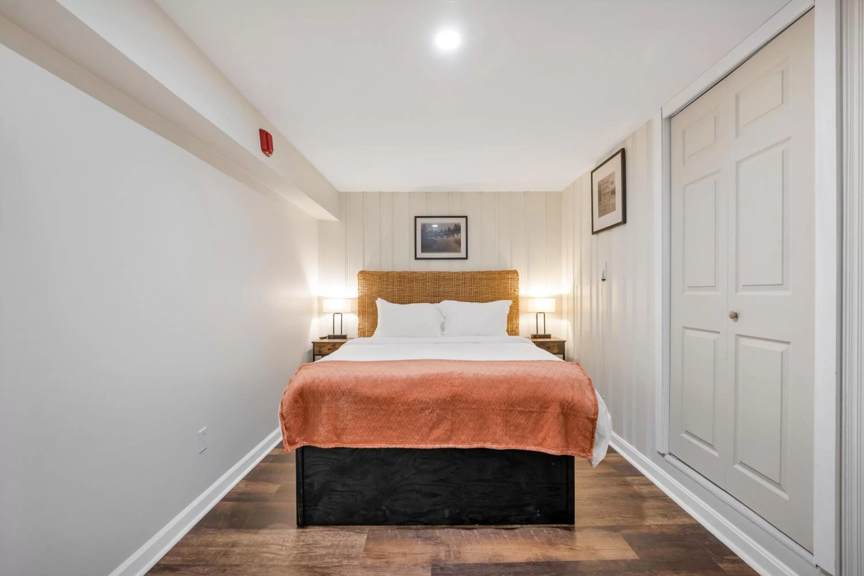 Bedroom, Bed in The Inn & More