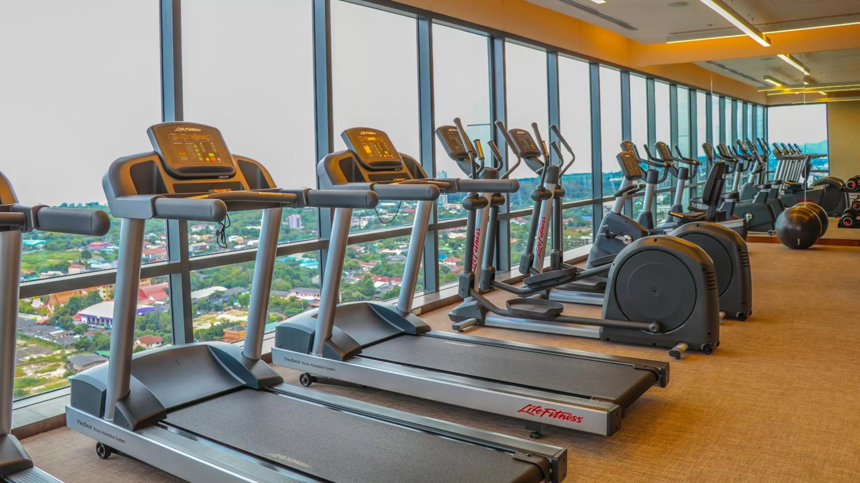 Fitness centre/facilities in Holiday Inn & Suites Rayong City Centre by IHG