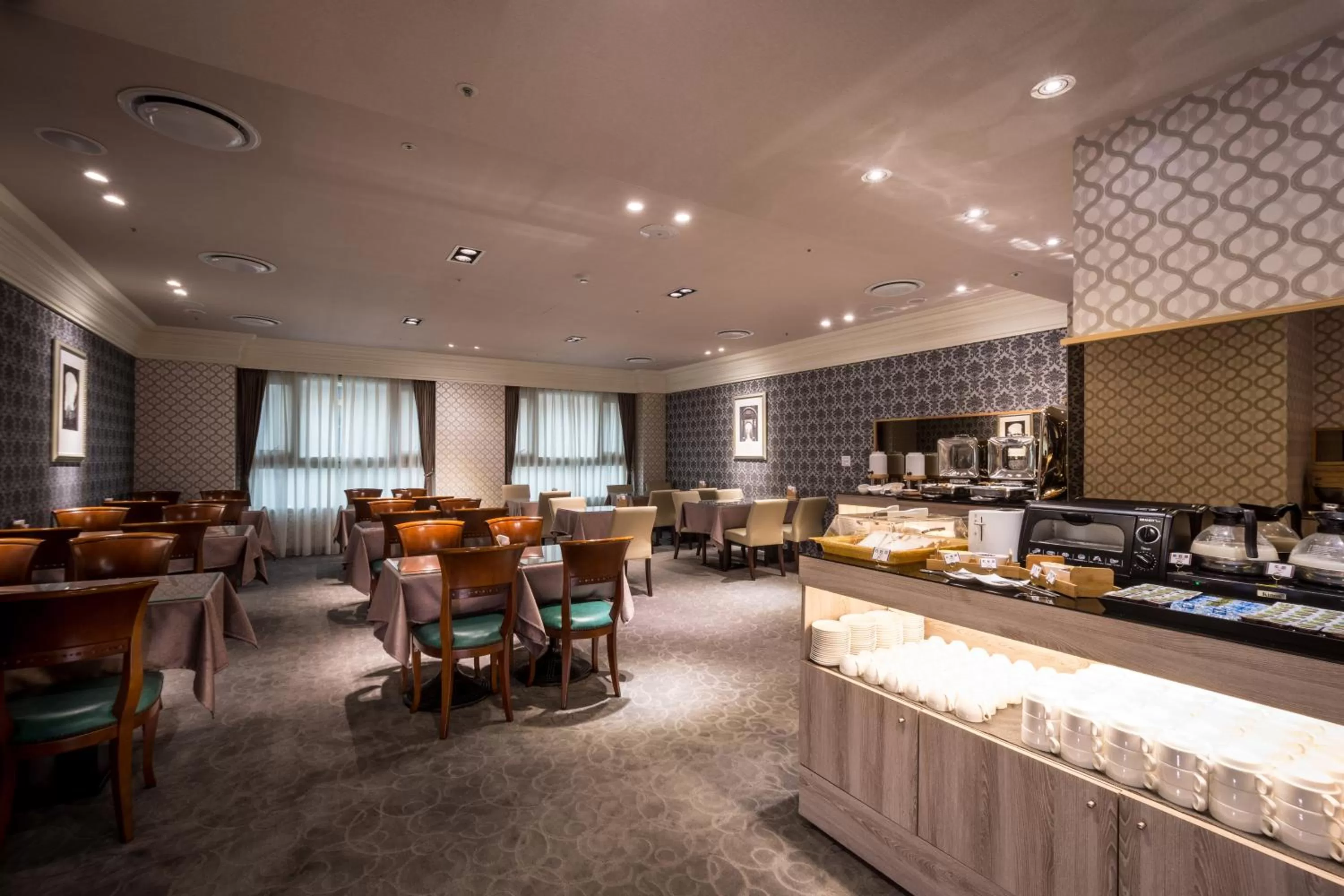 Restaurant/places to eat in Formosa Corridor Hotel