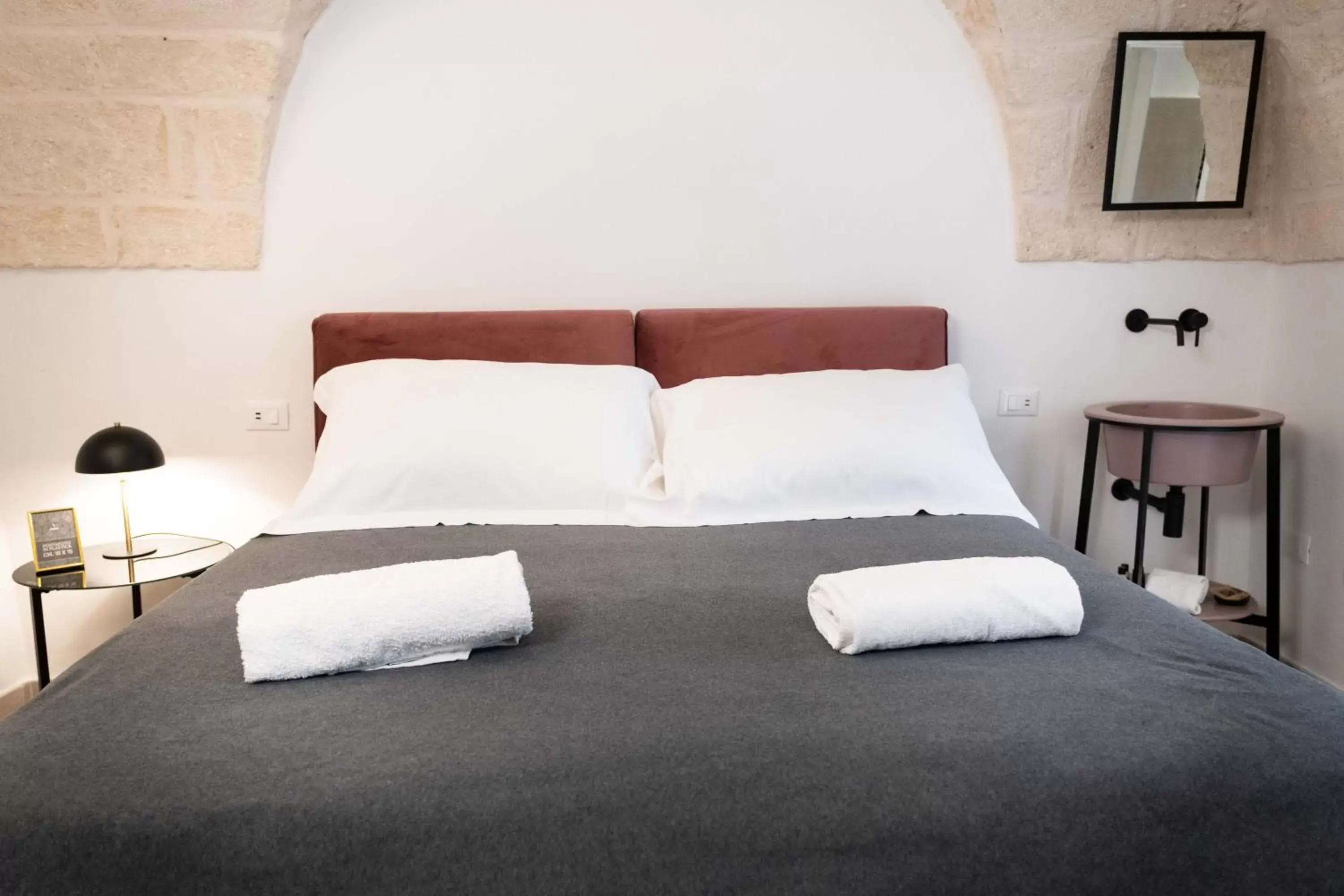 Bed in Dama Bianca Boutique Hotel Ostuni