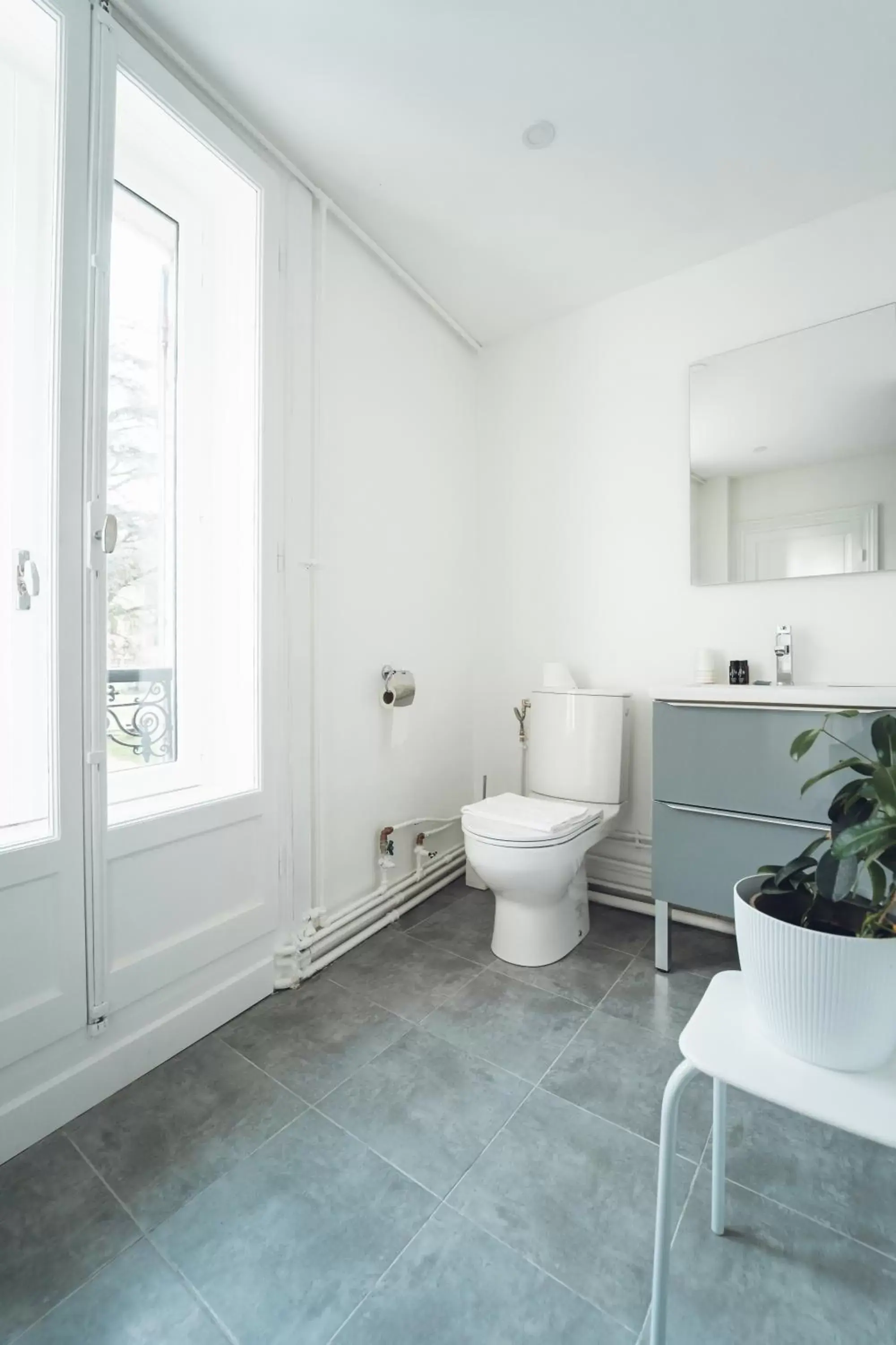 Bathroom in Logis Hôtel Restaurant Vuillot