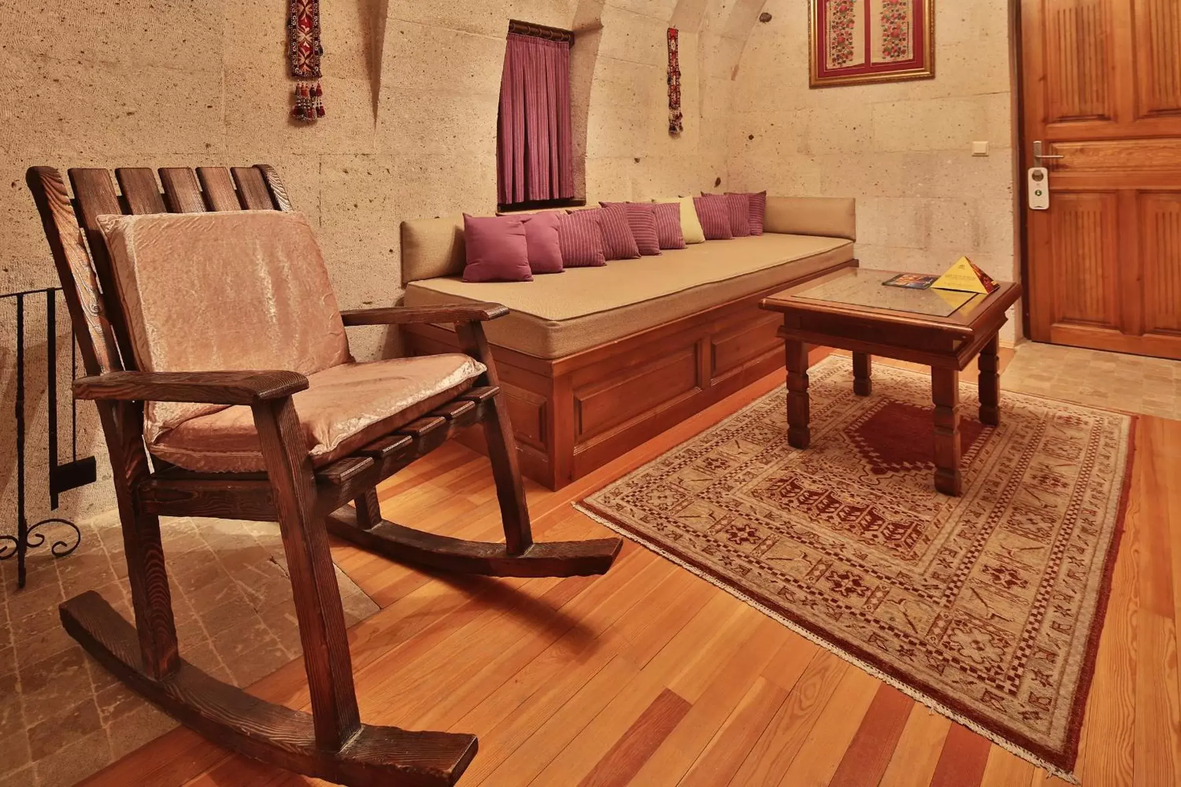 TV and multimedia, Seating Area in Cappadocia Cave Suites