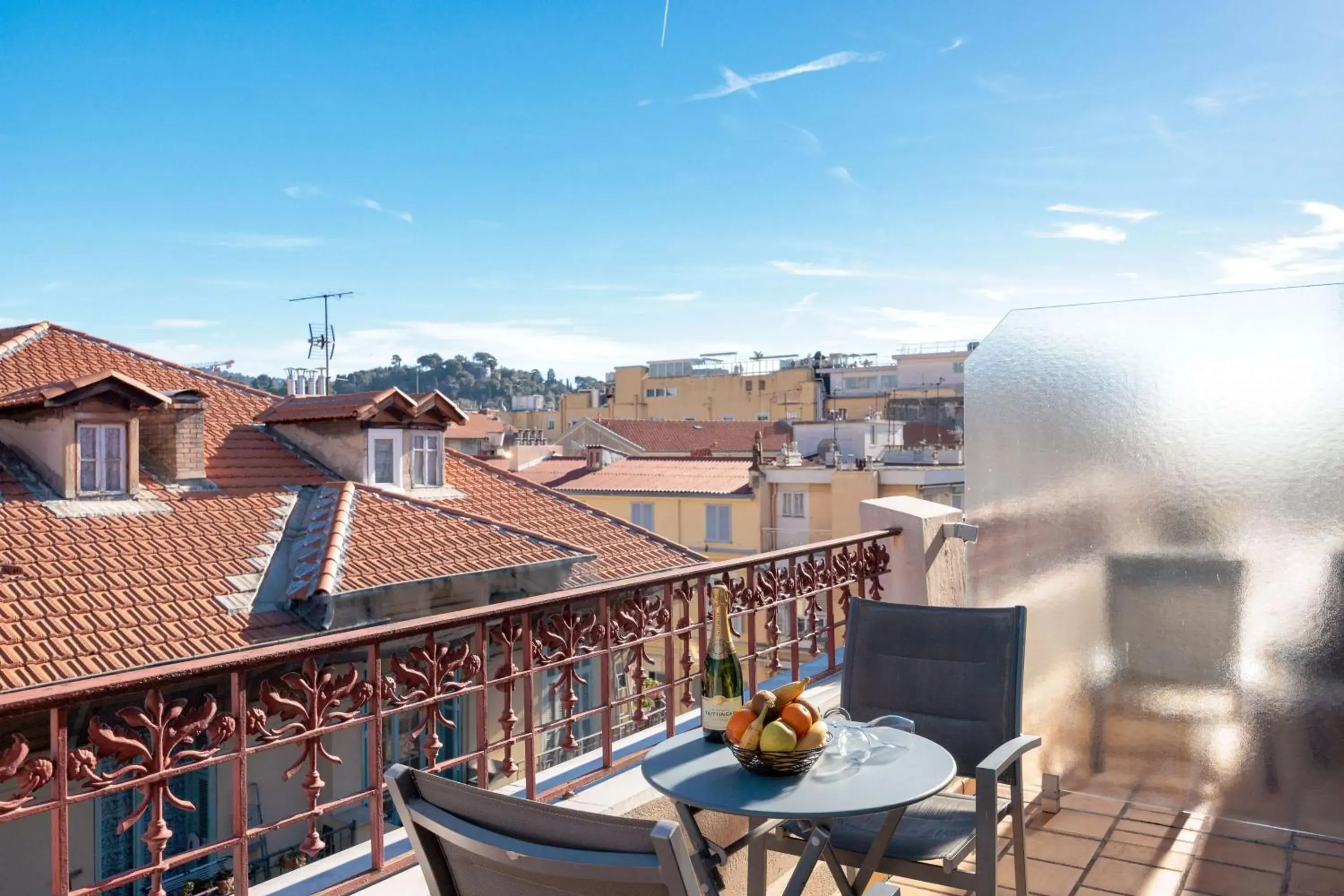 Bedroom in Best Western Plus Hôtel Massena Nice Bedroom in Best Western Plus Hôtel Massena Nice