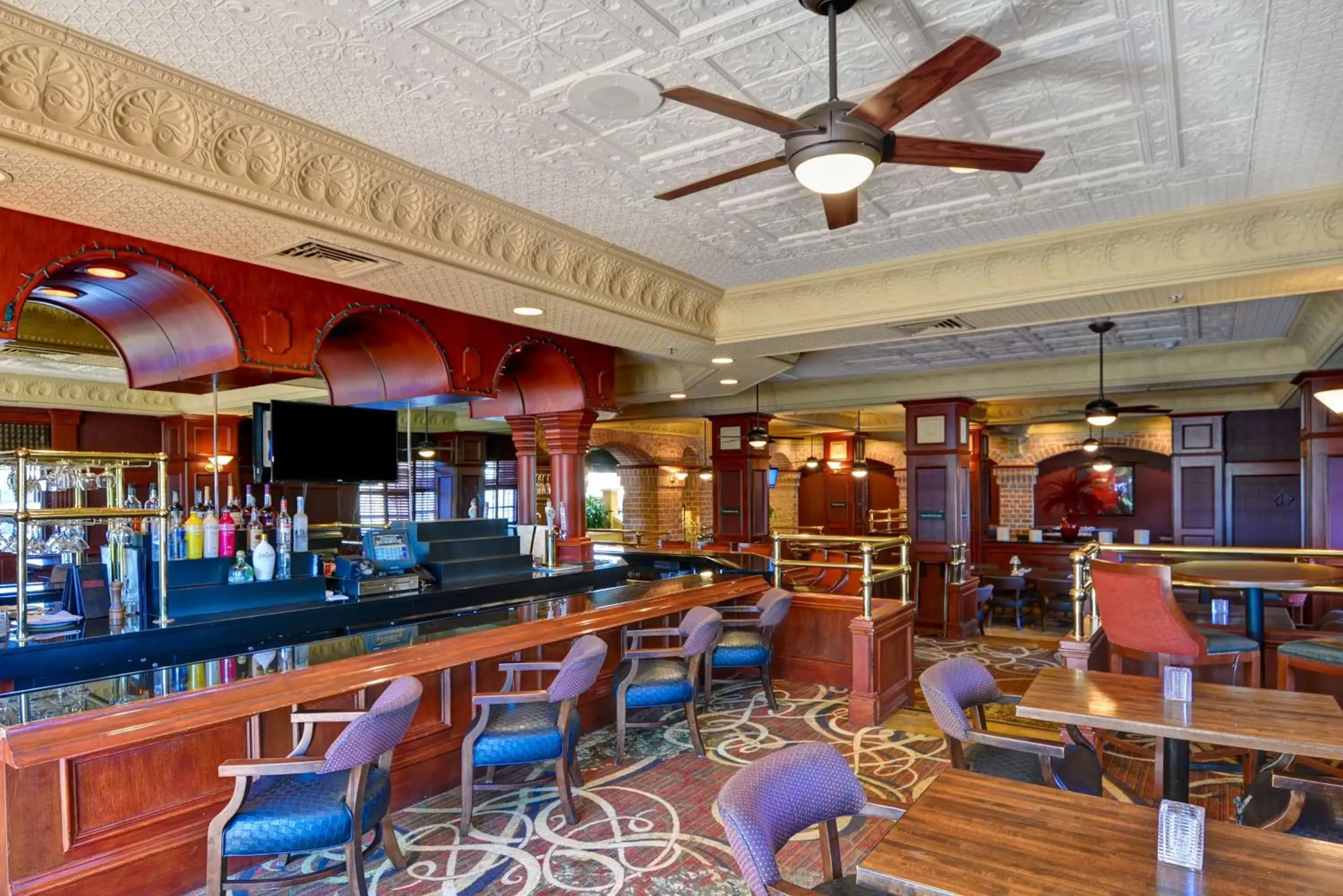 Lounge or bar, Restaurant/Places to Eat in Embassy Suites by Hilton Orlando North