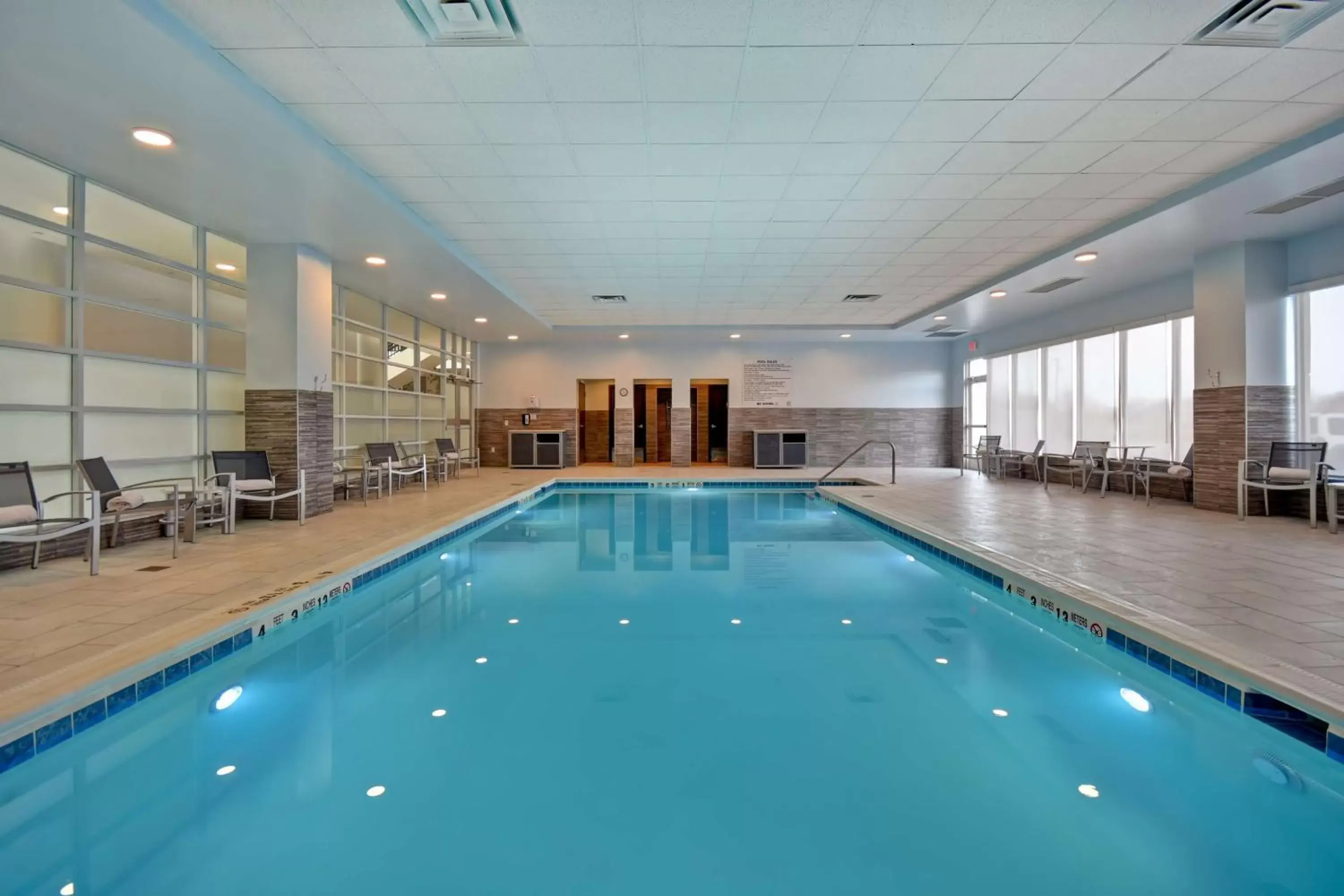 Pool view, Swimming Pool in Embassy Suites Syracuse