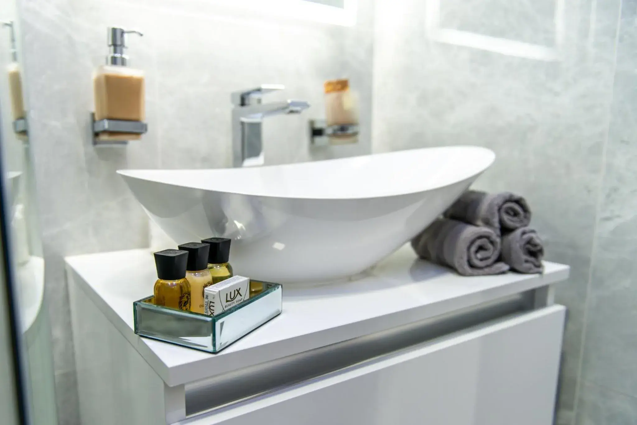 Bathroom in Aphrodite Suites