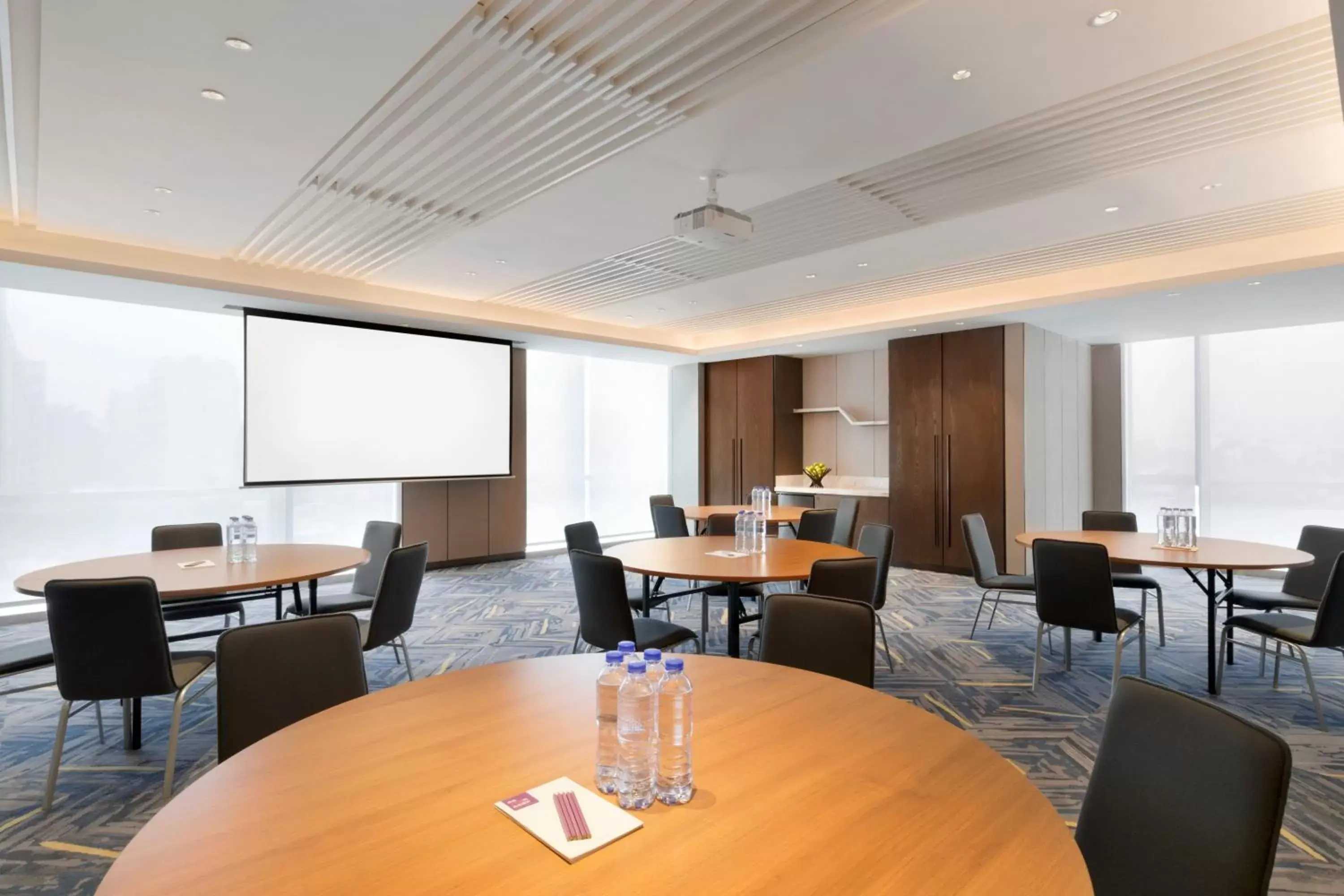 Meeting/conference room in Hyatt Place Zhuhai Jinshi