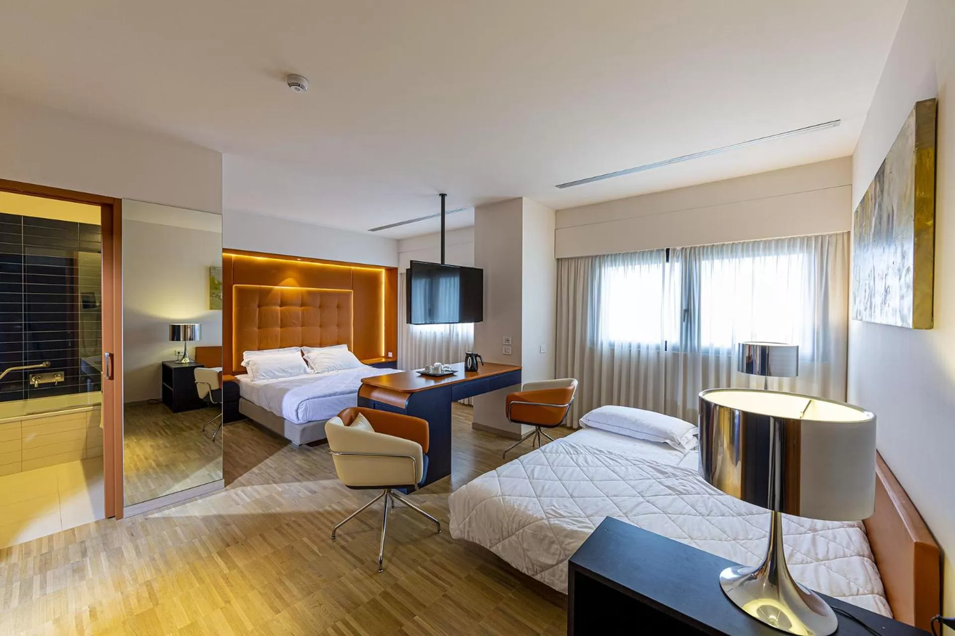 Shower, Bed in Là Di Moret