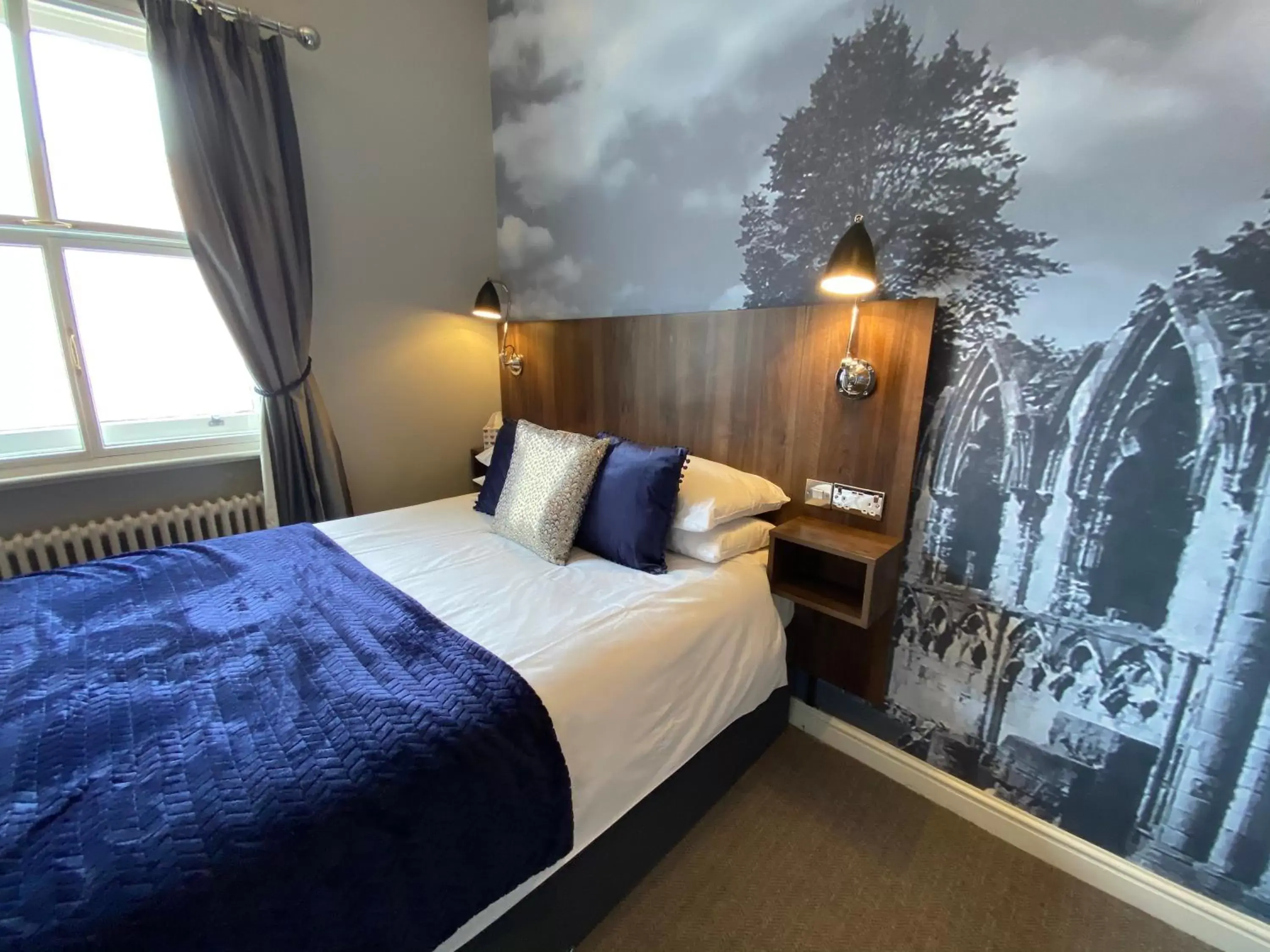 Bedroom in The Bootham Tavern - York