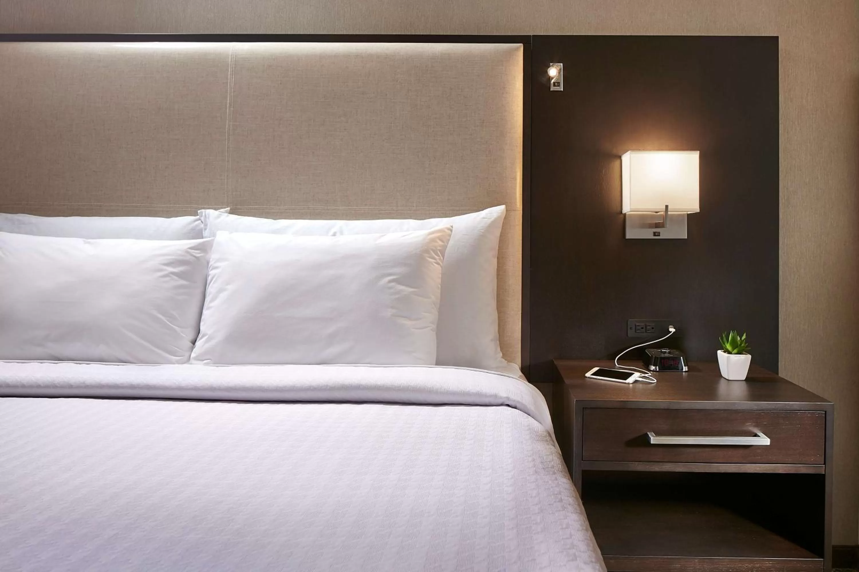 Bed in Homewood Suites by Hilton San Diego Downtown/Bayside