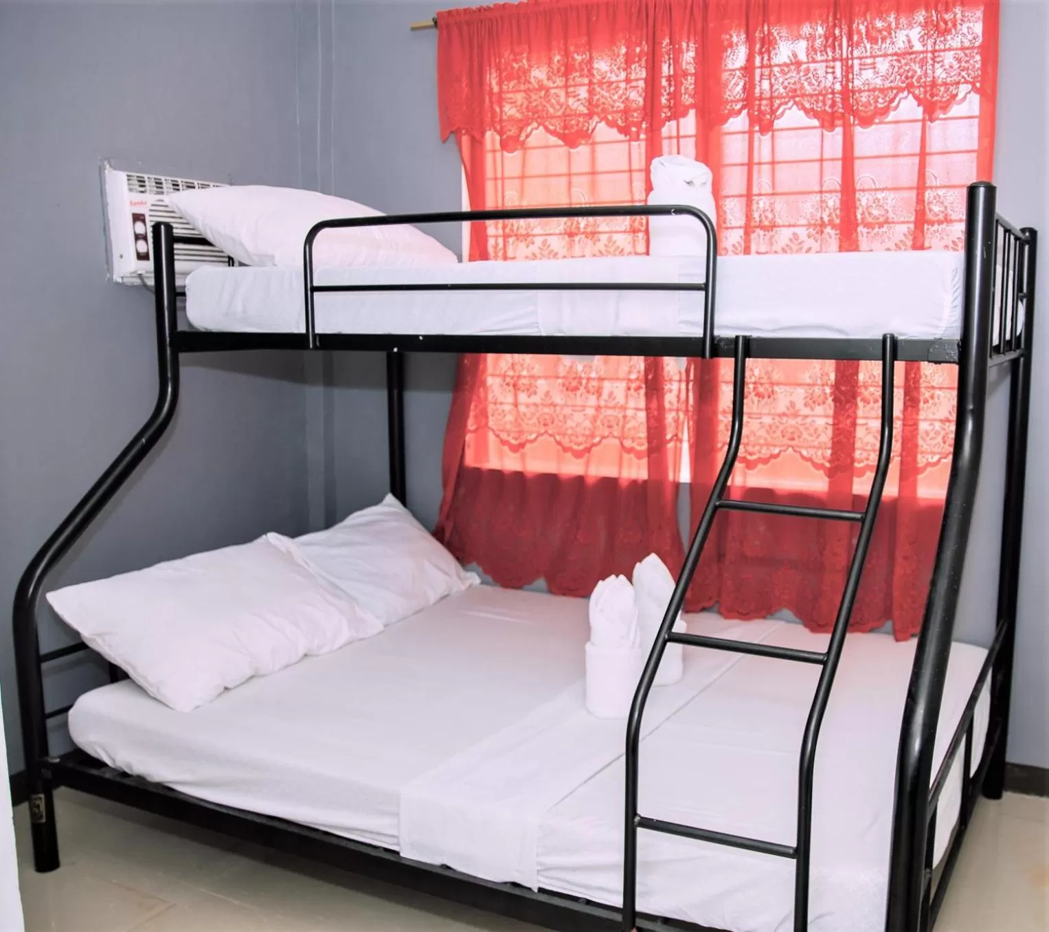 Bed in Gaea's Apartments