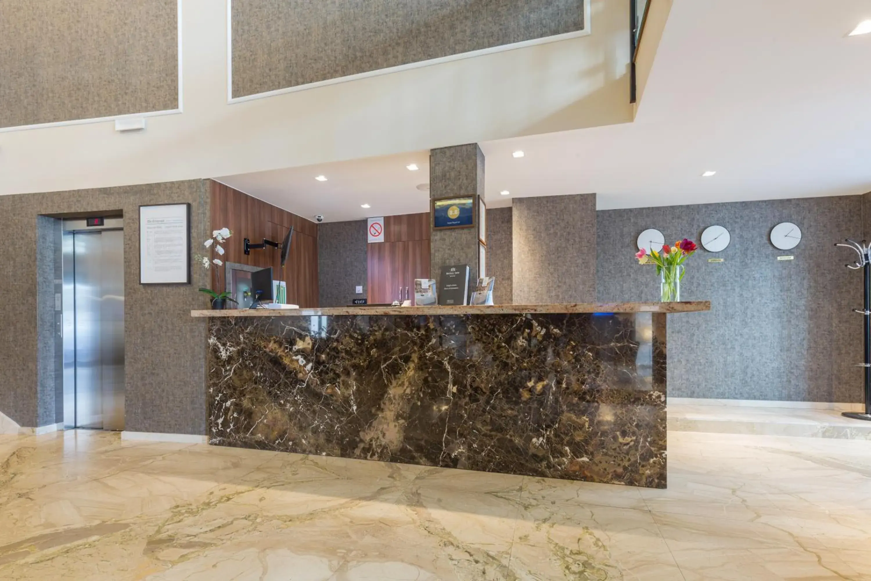 Lobby or reception, Lobby/Reception in Hotel Royal Inn