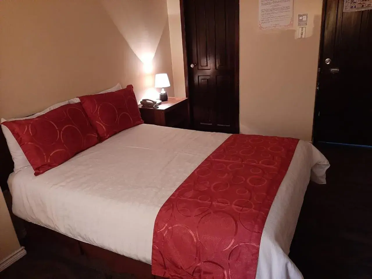 Bed in Hotel Bonaventure