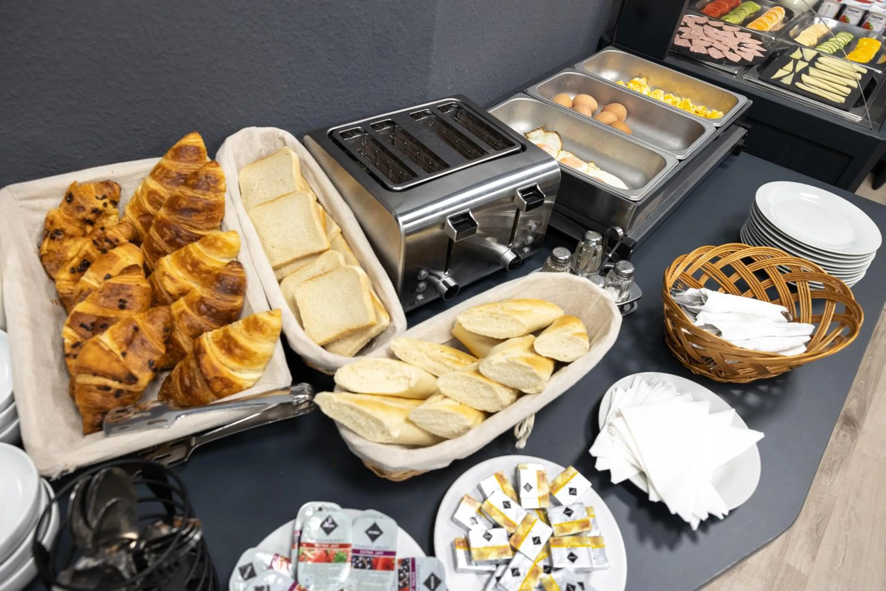 Breakfast in Gartner Hotel