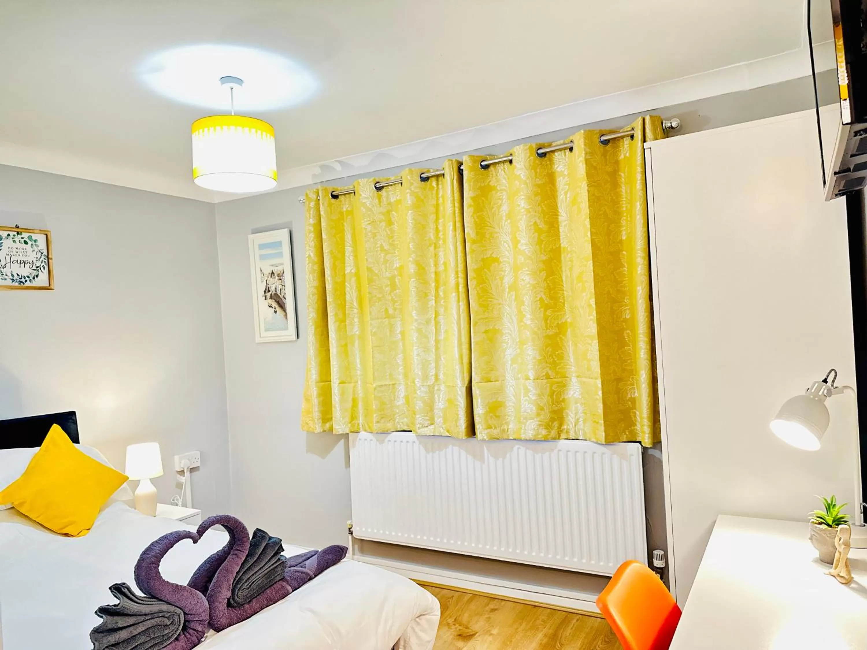 Bed in Sandys Holidays Home