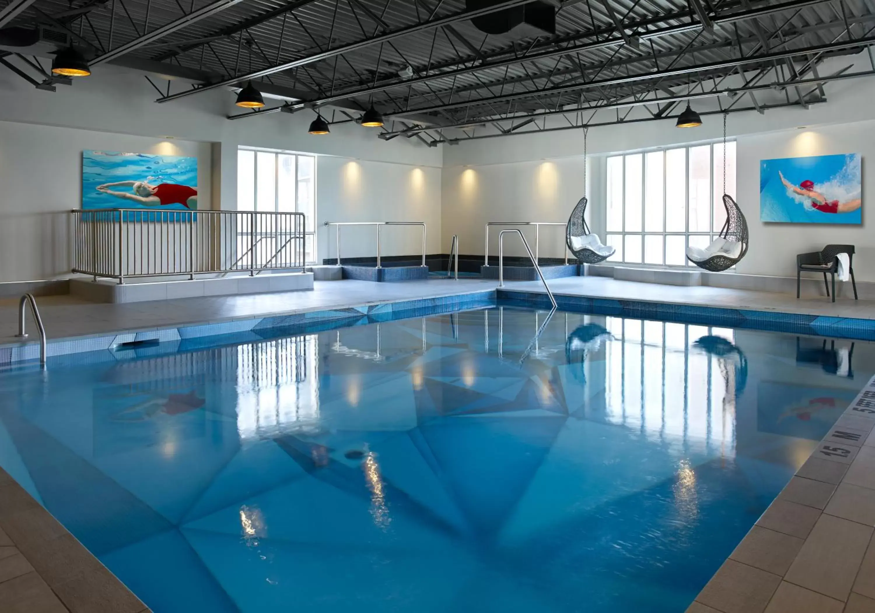 Swimming Pool in The Novotel Toronto Centre