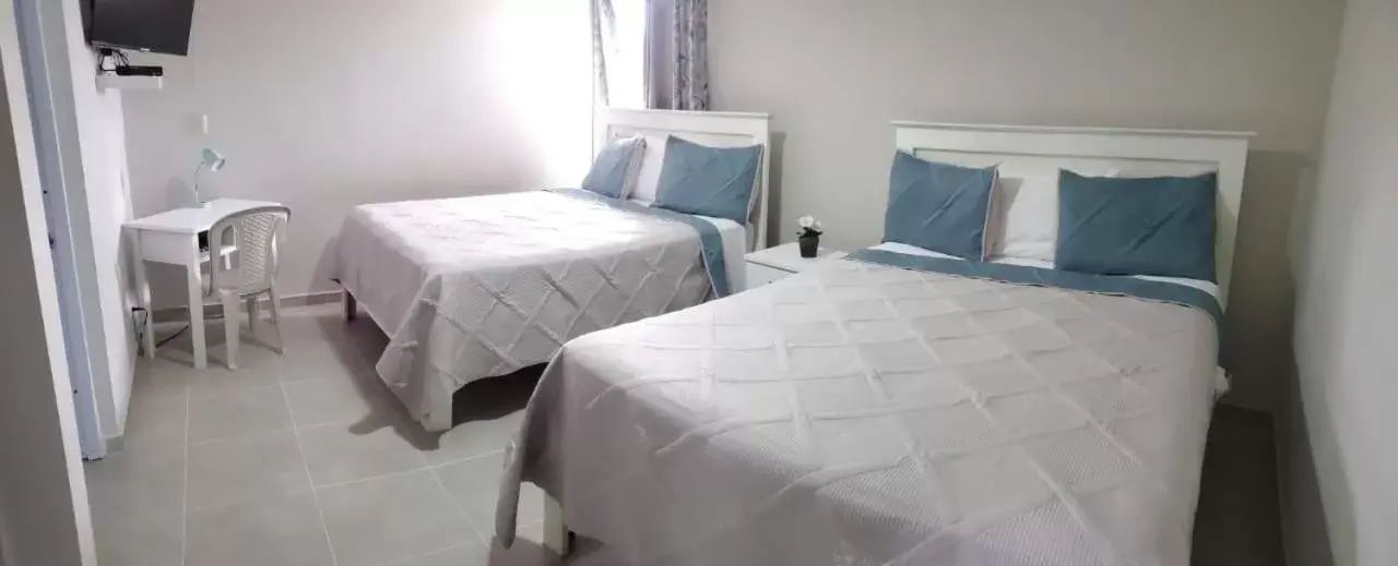 Bedroom, Bed in Apartahotel MACADANA