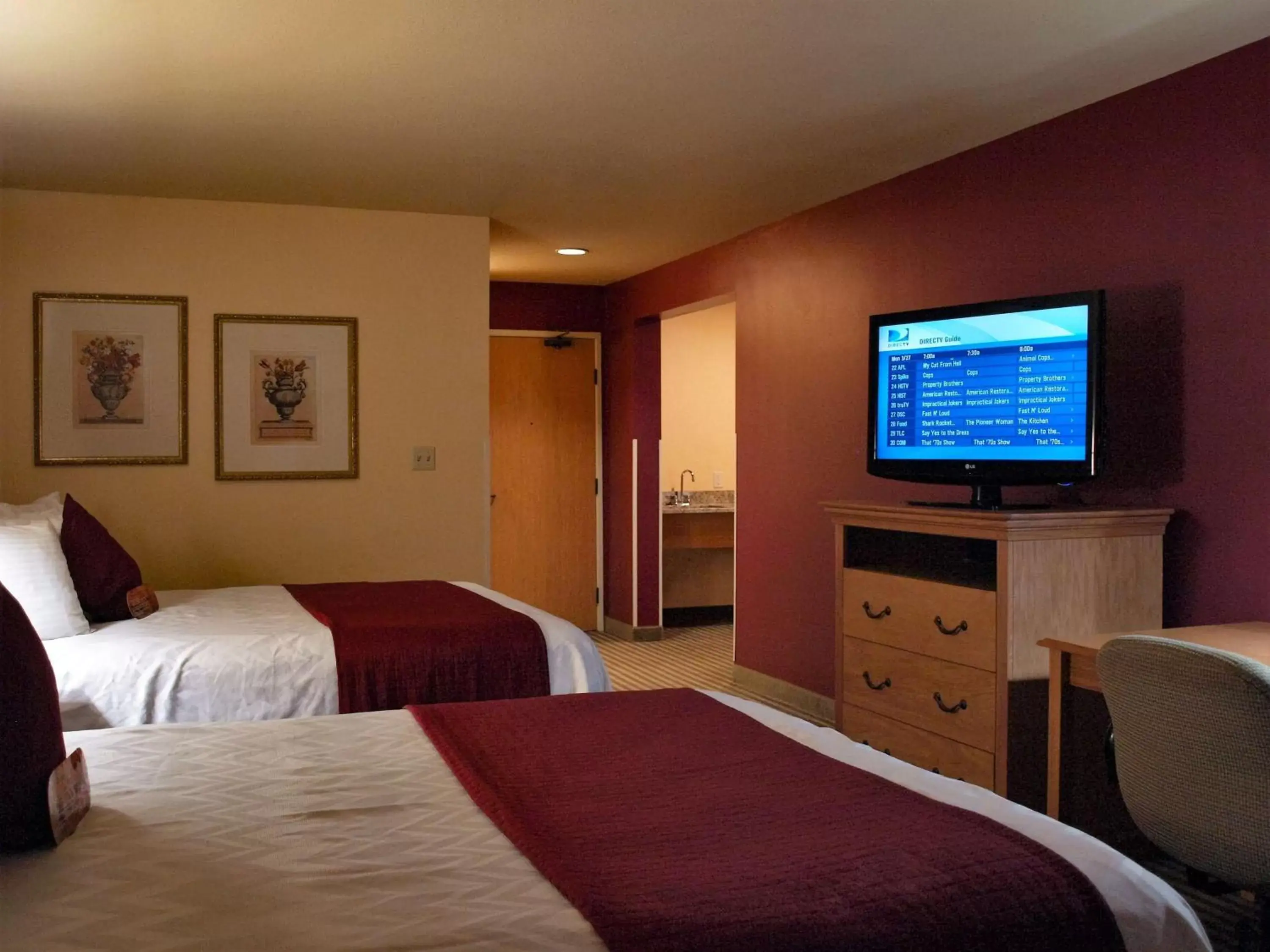 Photo of the whole room, Bed in Best Western Plus Caldwell Inn & Suites
