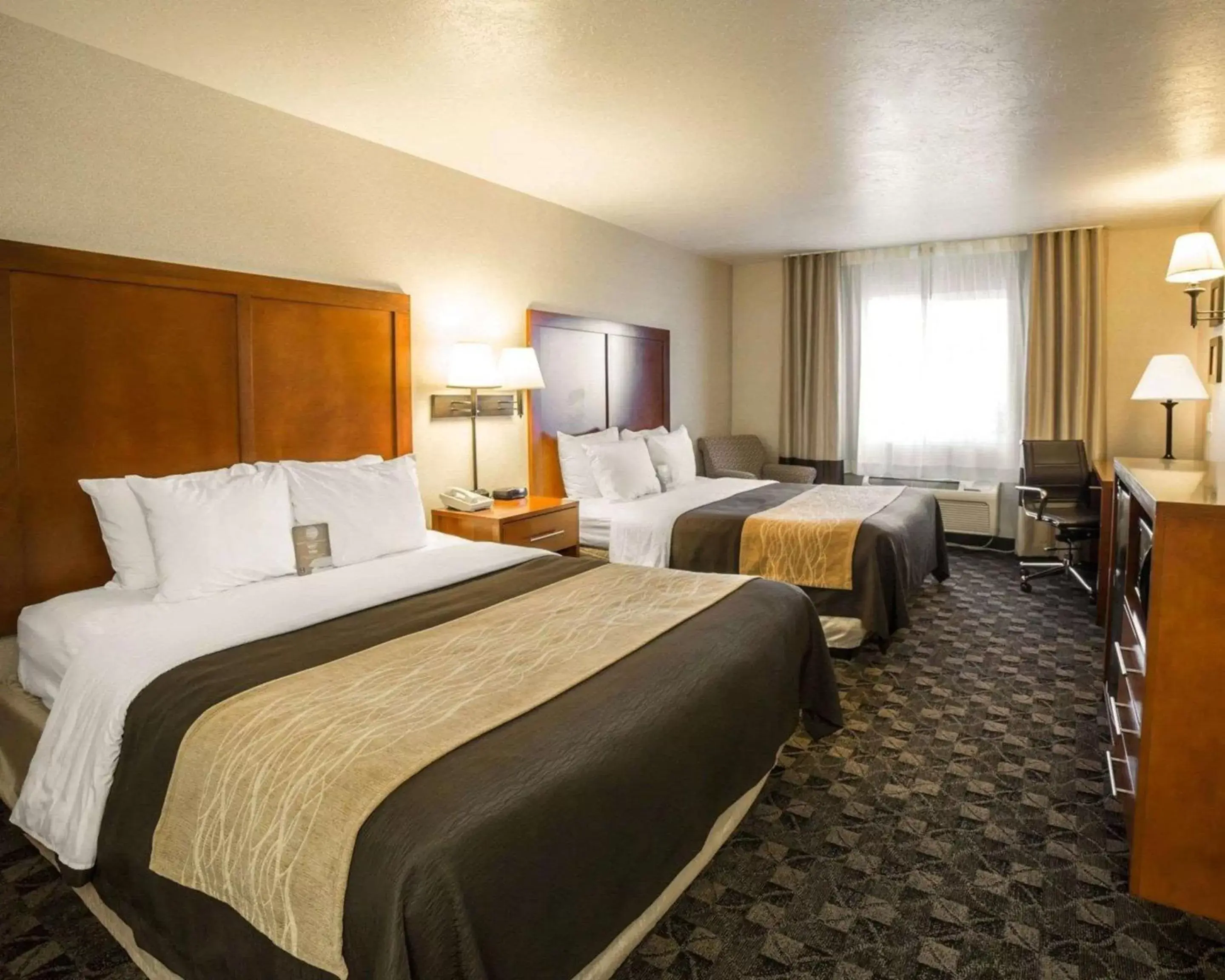 Photo of the whole room, Bed in Comfort Inn & Suites Beaver - Interstate 15 North