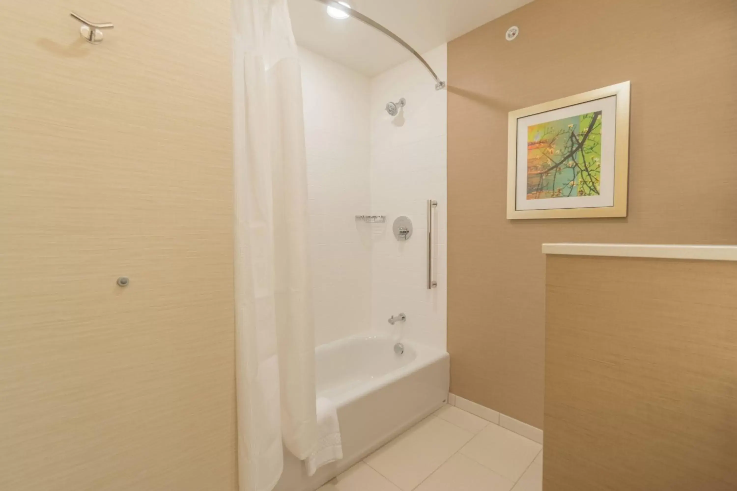 Bathroom in Fairfield Inn & Suites by Marriott Gaylord