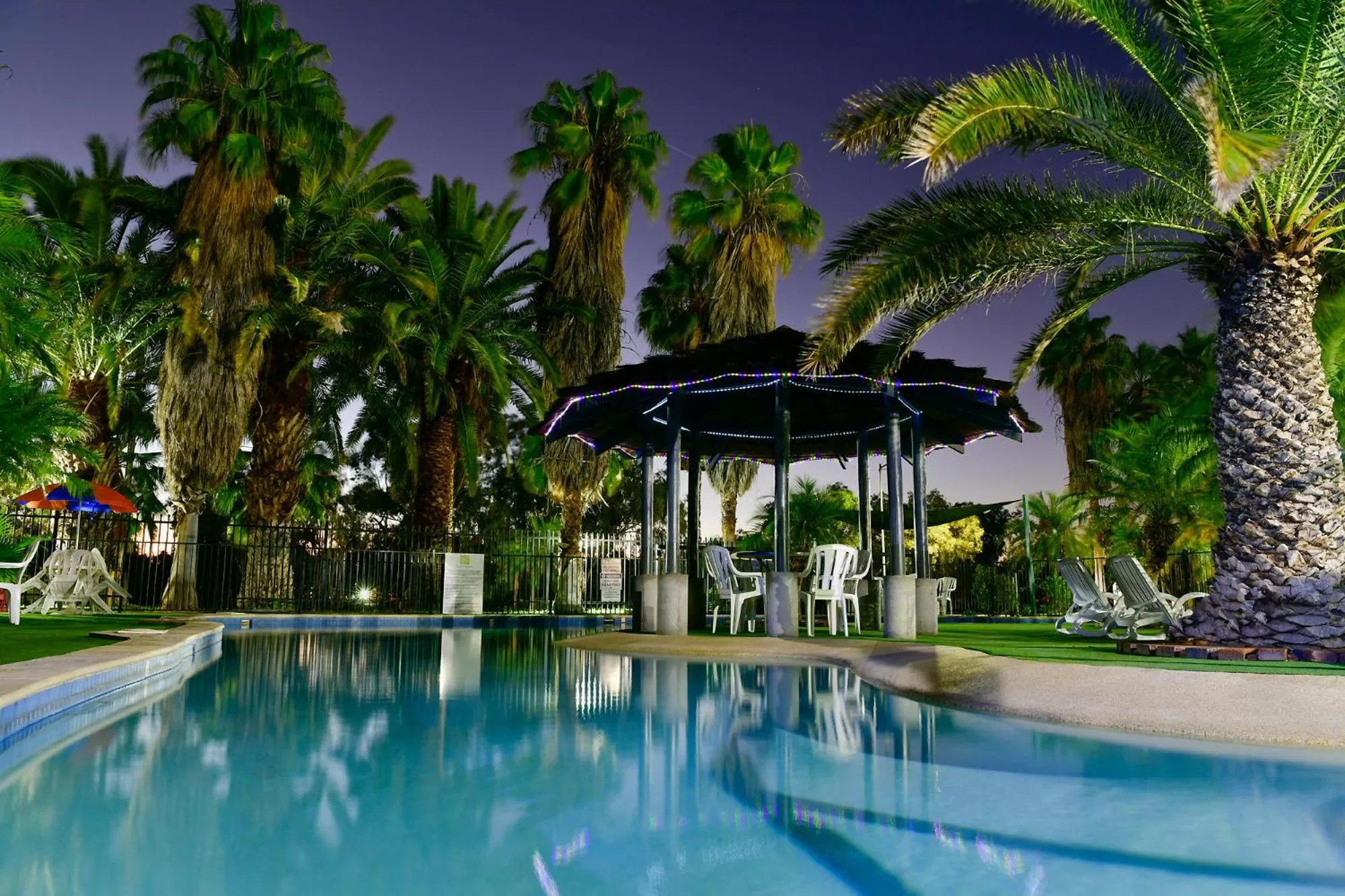 Swimming pool in Desert Palms Alice Springs
