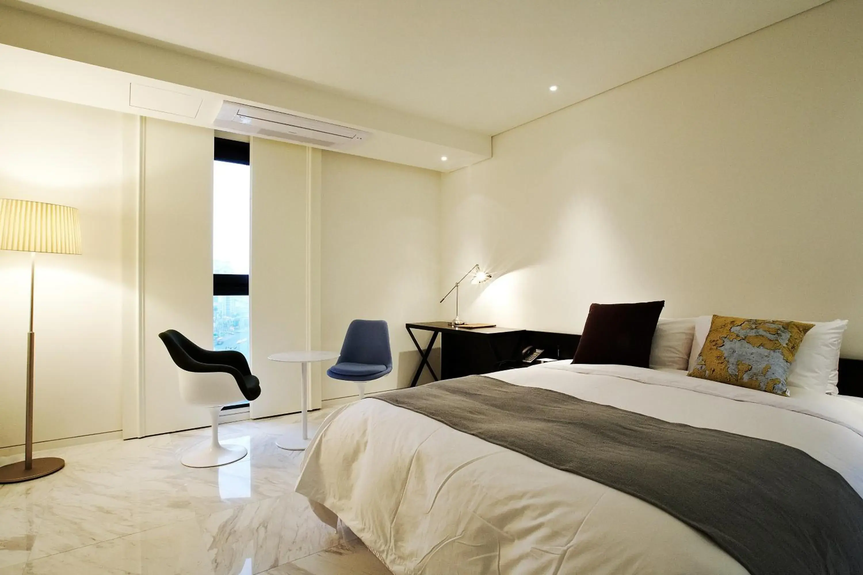Photo of the whole room, Bed in Urban Boutique Hotel