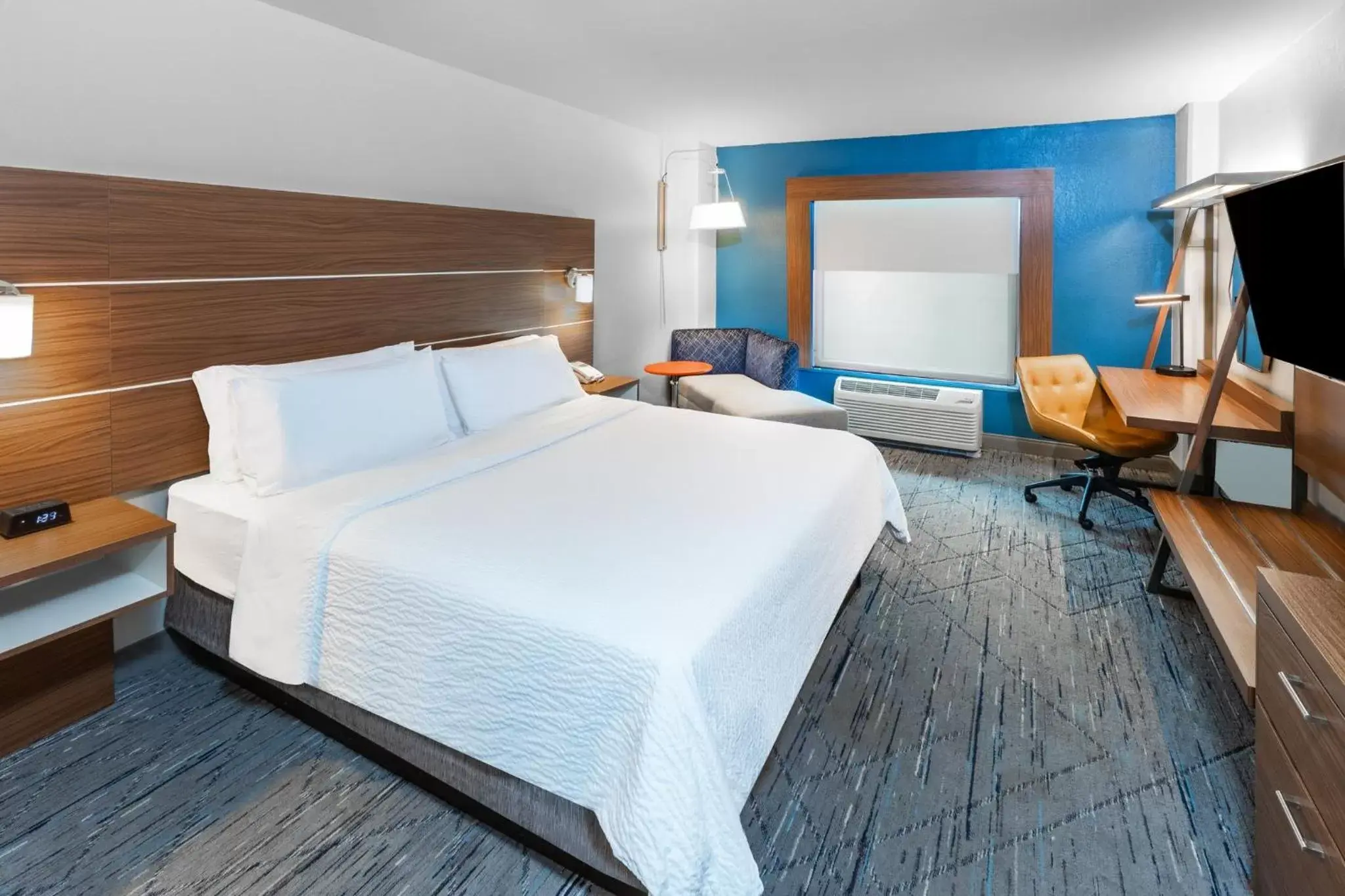 Photo of the whole room, Bed in Holiday Inn Express El Paso-Central, an IHG Hotel