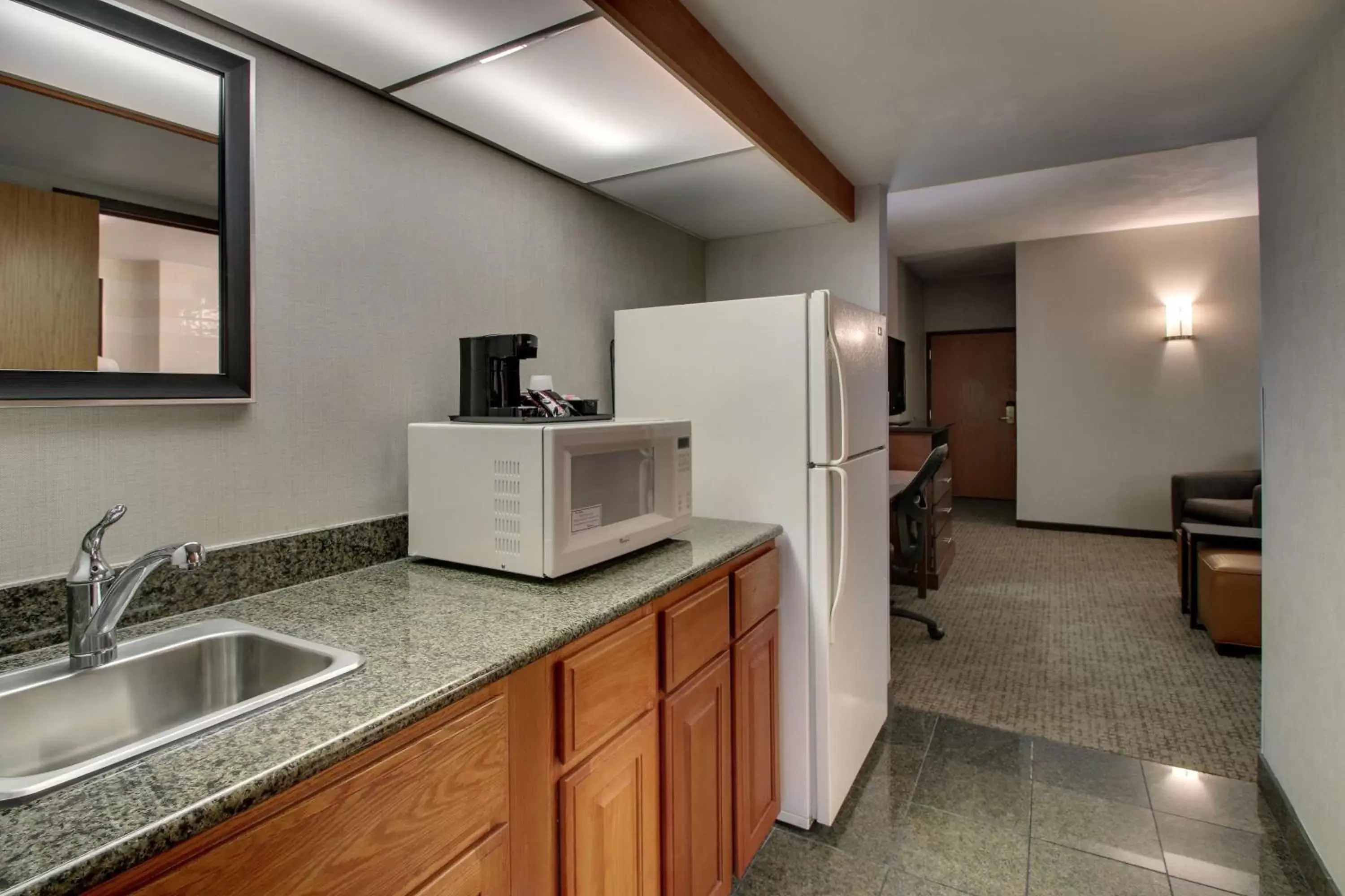 Photo of the whole room, Kitchen/Kitchenette in Drury Inn & Suites San Antonio Northwest Medical Center