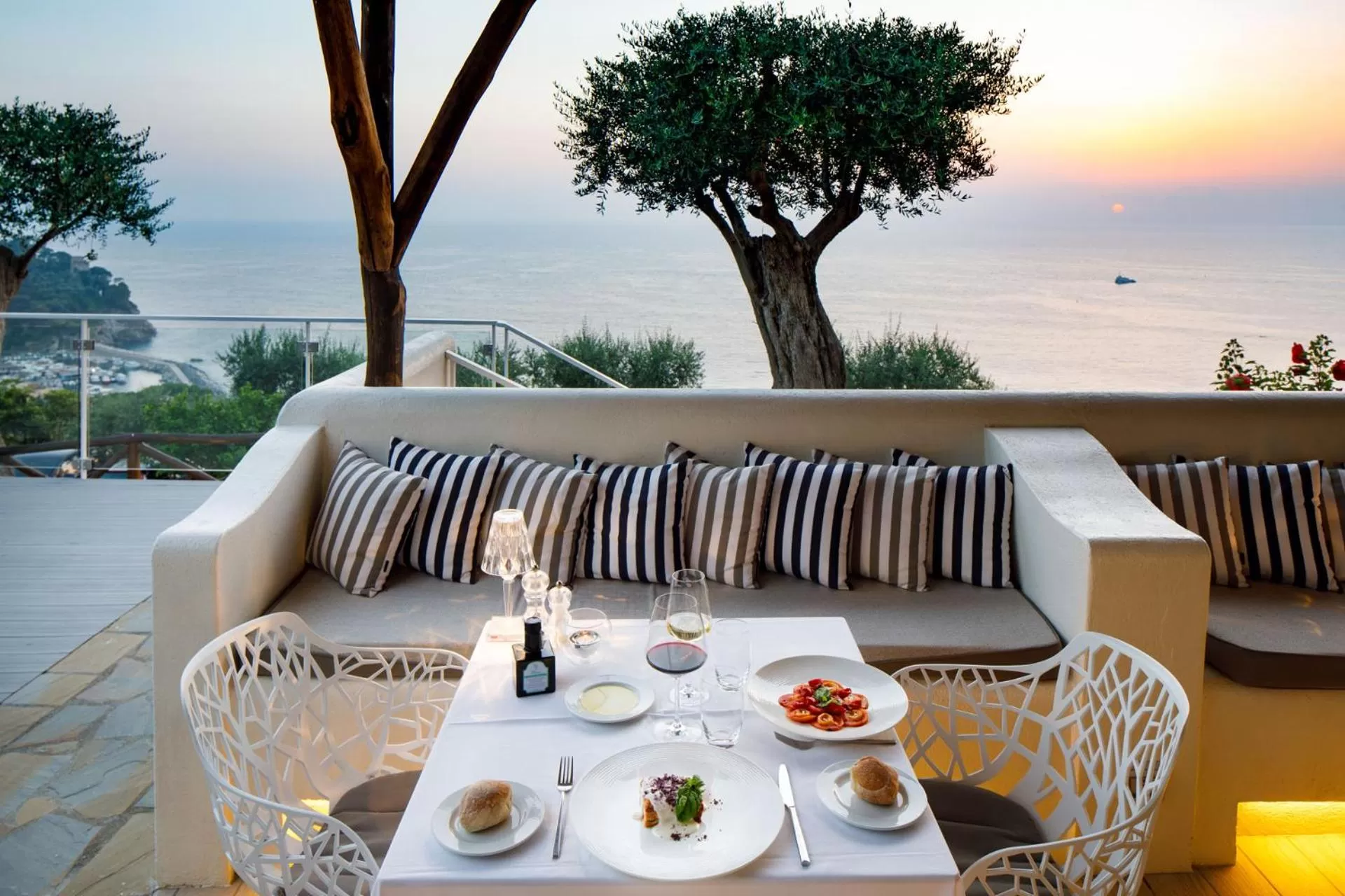 Summer in Villa Fiorella Art Hotel