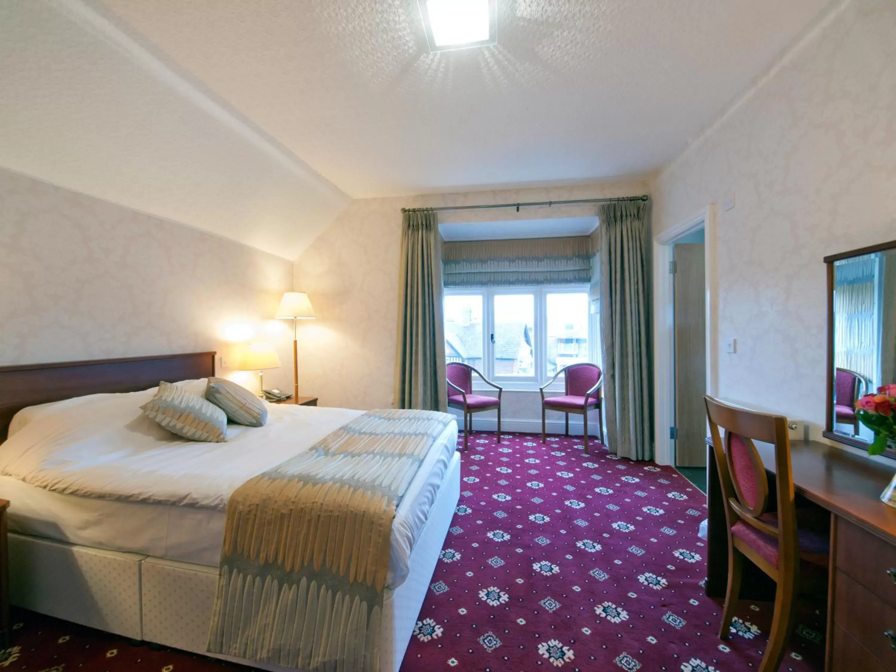 Photo of the whole room in Brambletye Hotel