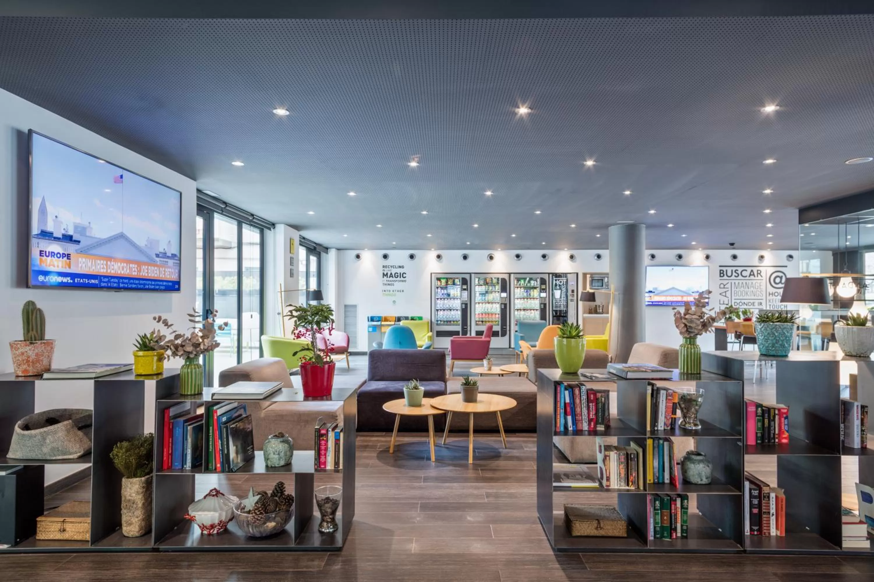 Communal lounge/ TV room in Andante Hotel