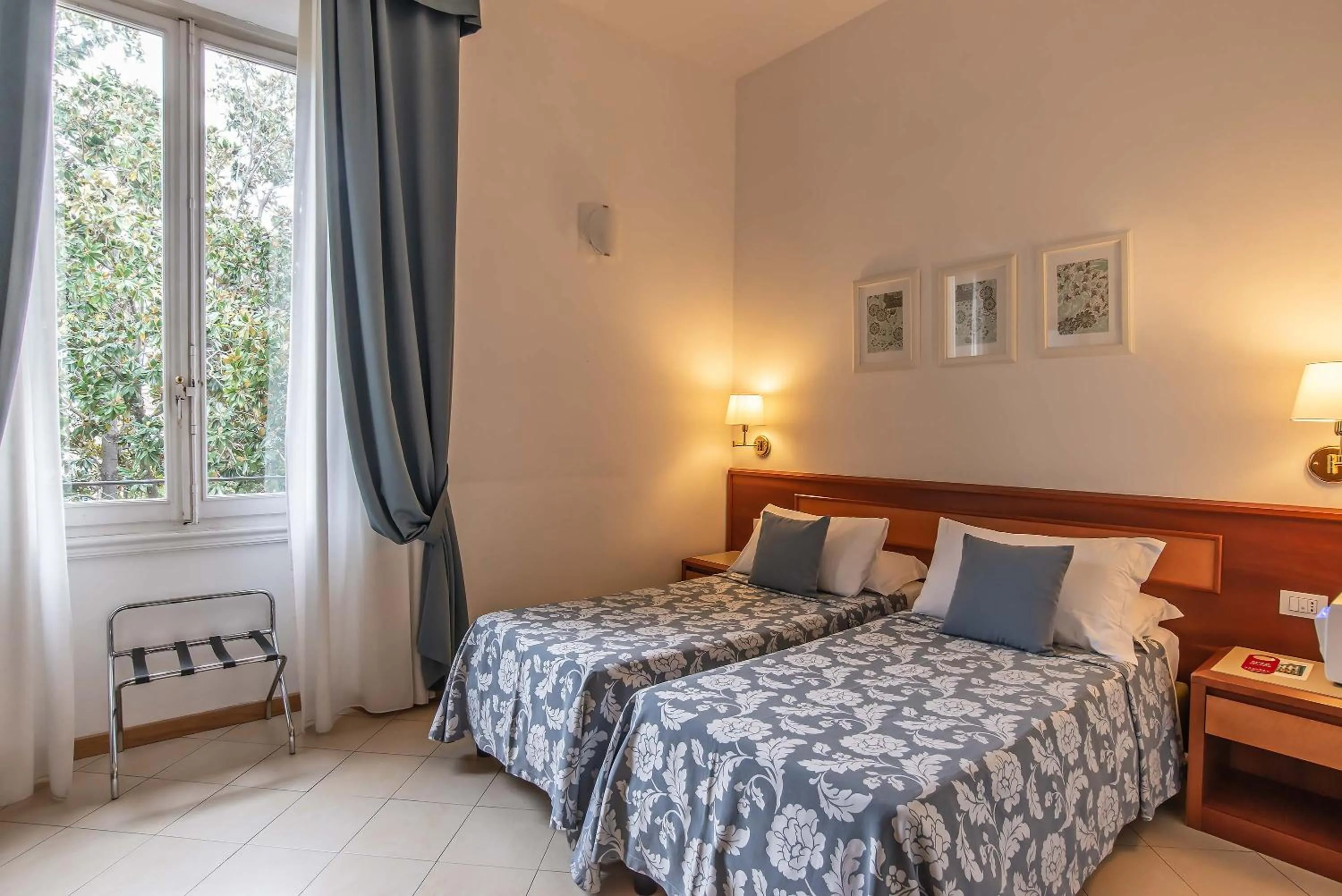 Photo of the whole room, Bed in Hotel Bonifacio