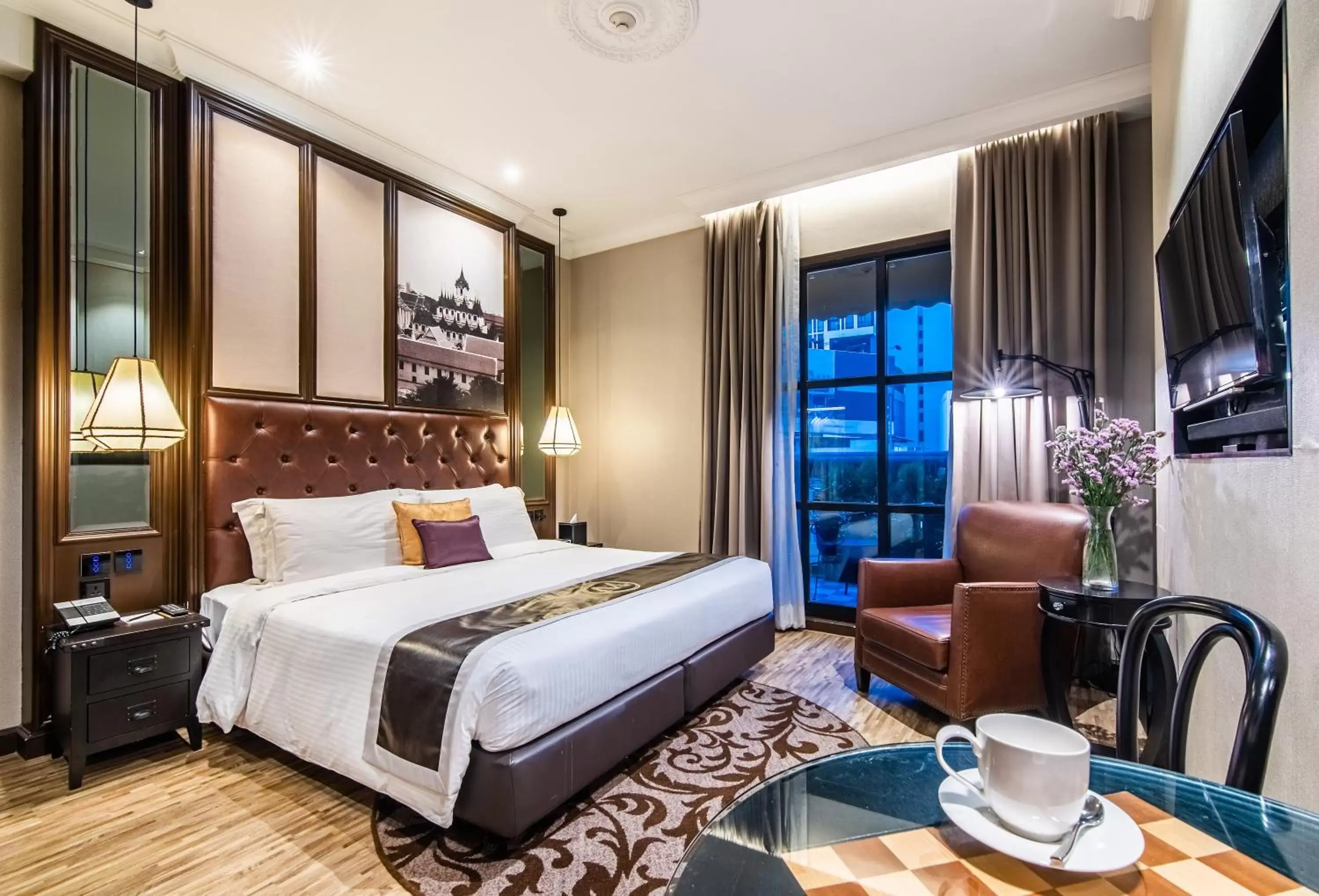 Bedroom in Metropole Bangkok
