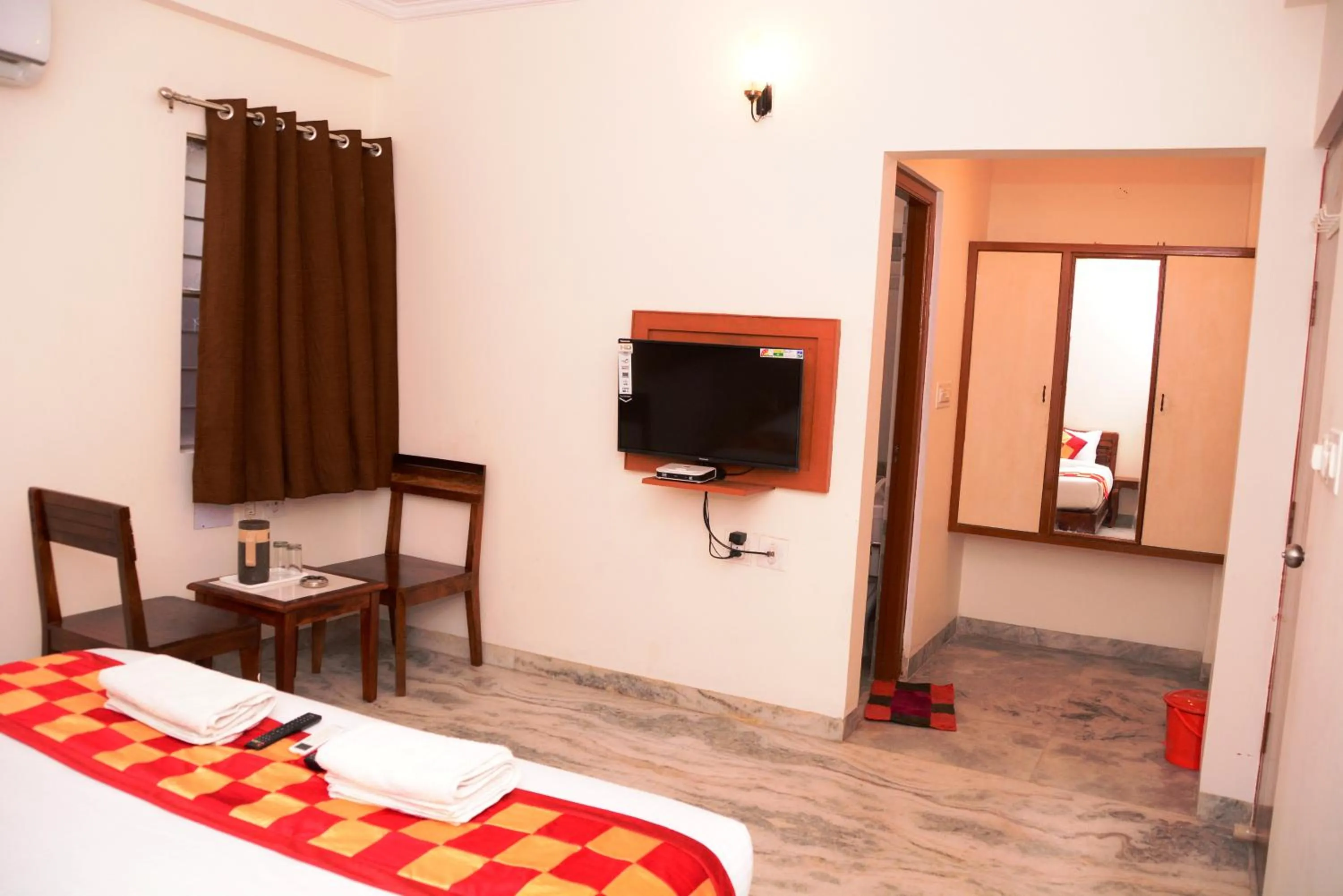 TV and multimedia in Hotel Sugandh Retreat Jaipur