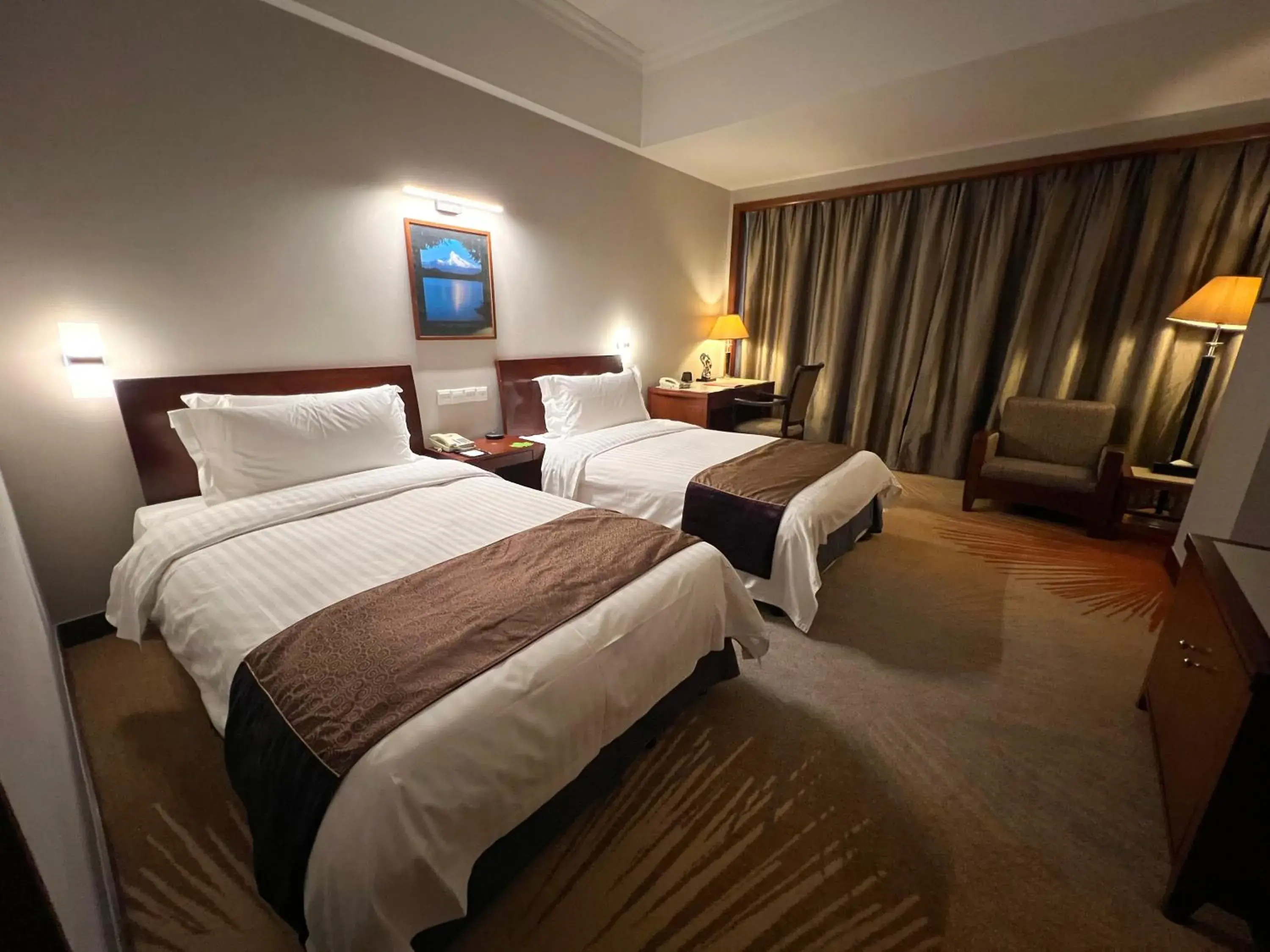 Photo of the whole room, Bed in Baolong Hotel Shanghai Photo of the whole room, Bed in Baolong Hotel Shanghai