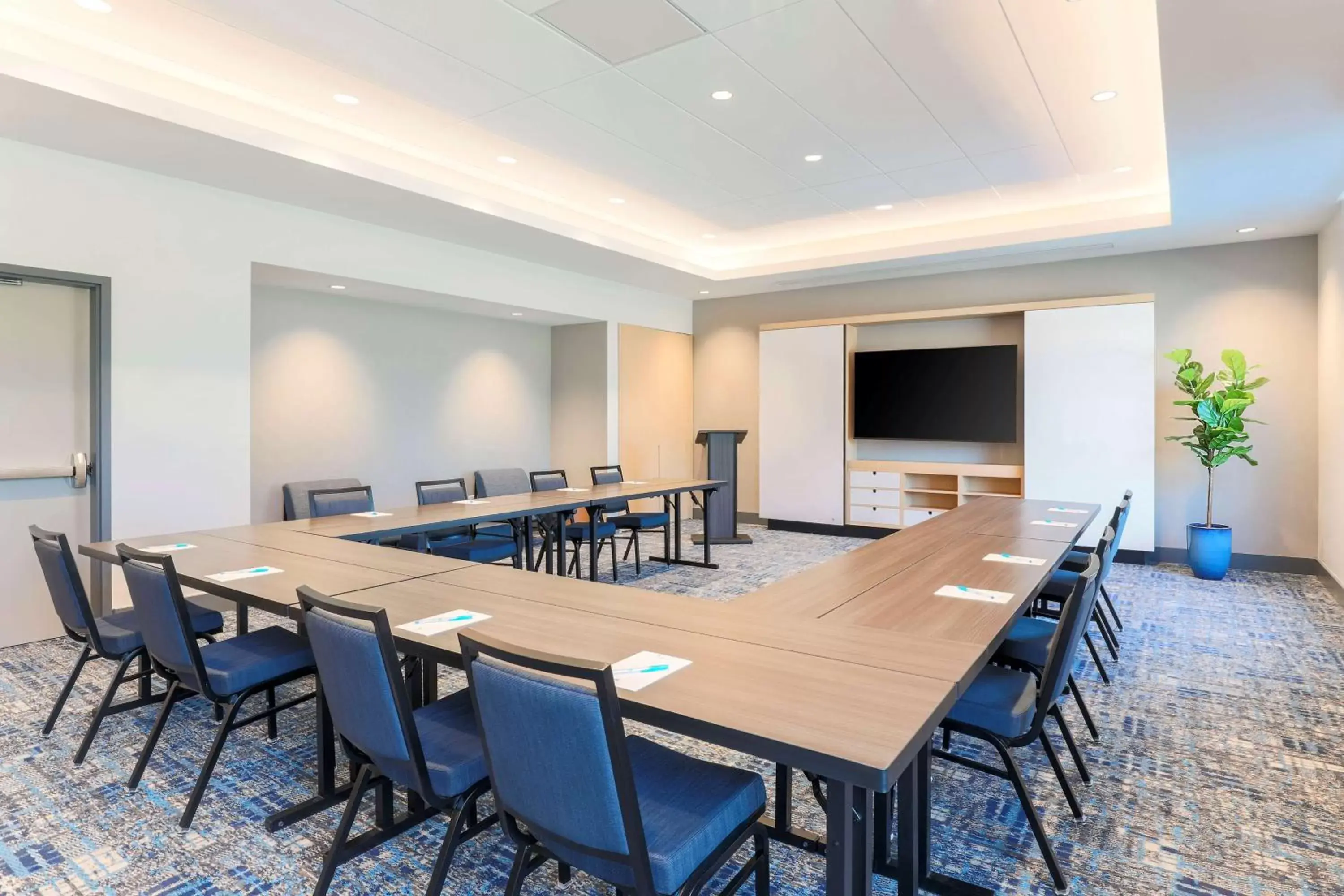 Meeting/conference room in Hyatt House Davis