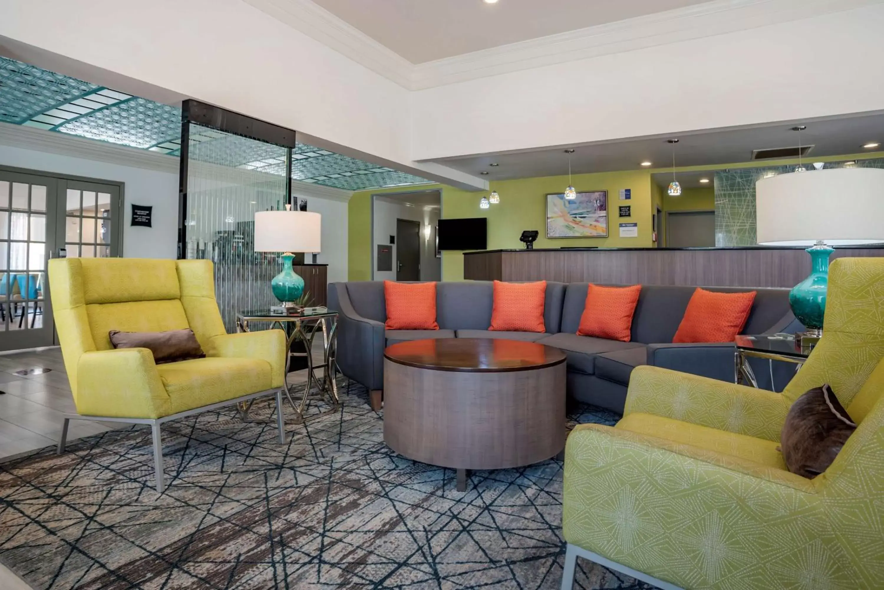 Lobby or reception, Lounge/Bar in Best Western Carlton Suites