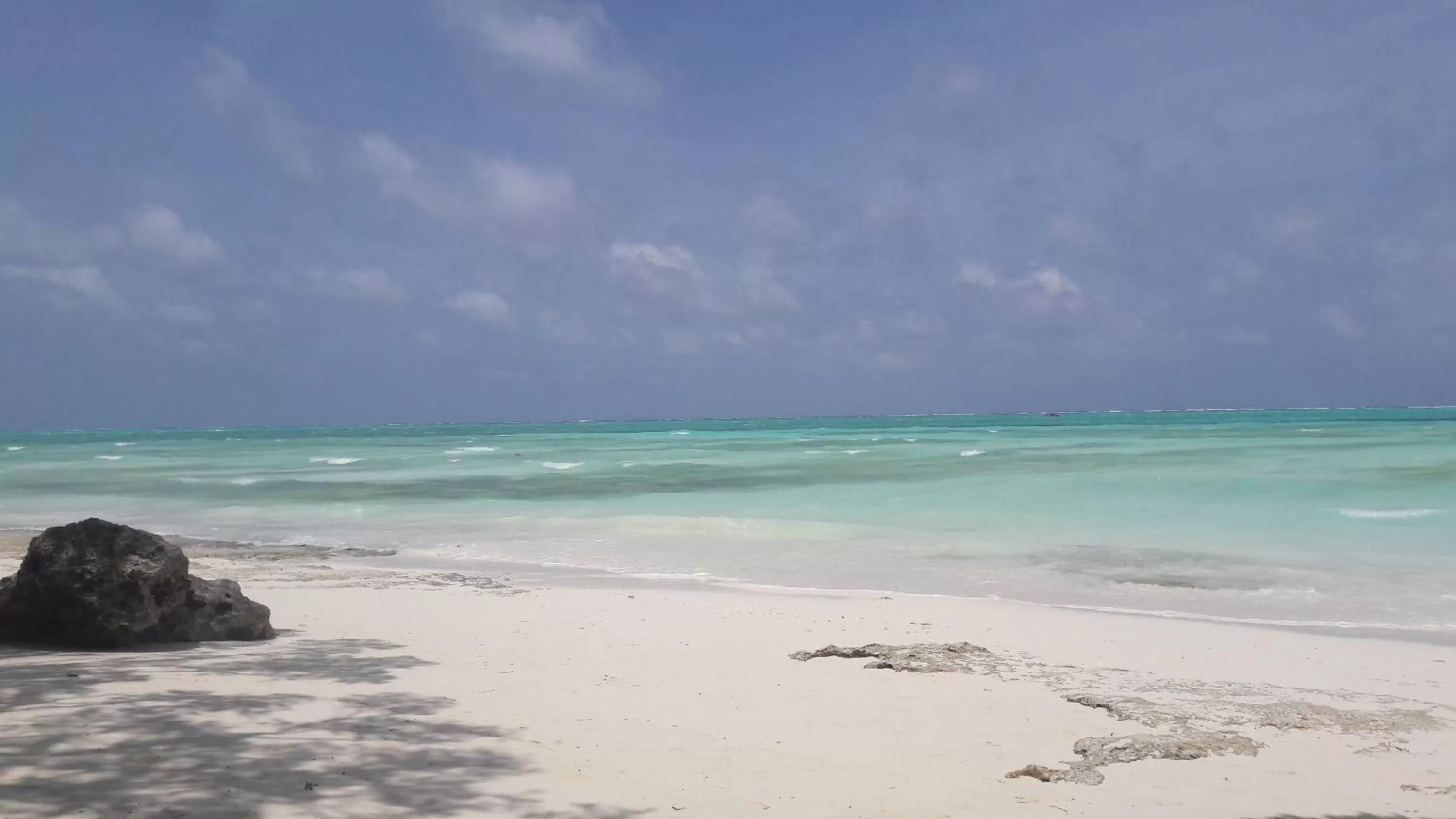 Beach in MaNa Nungwi