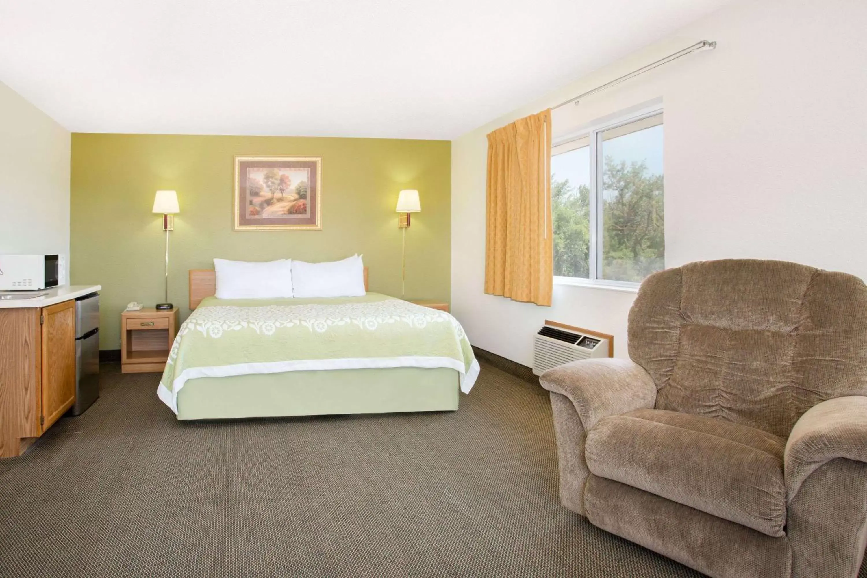 Photo of the whole room, Bed in Days Inn by Wyndham Ogallala