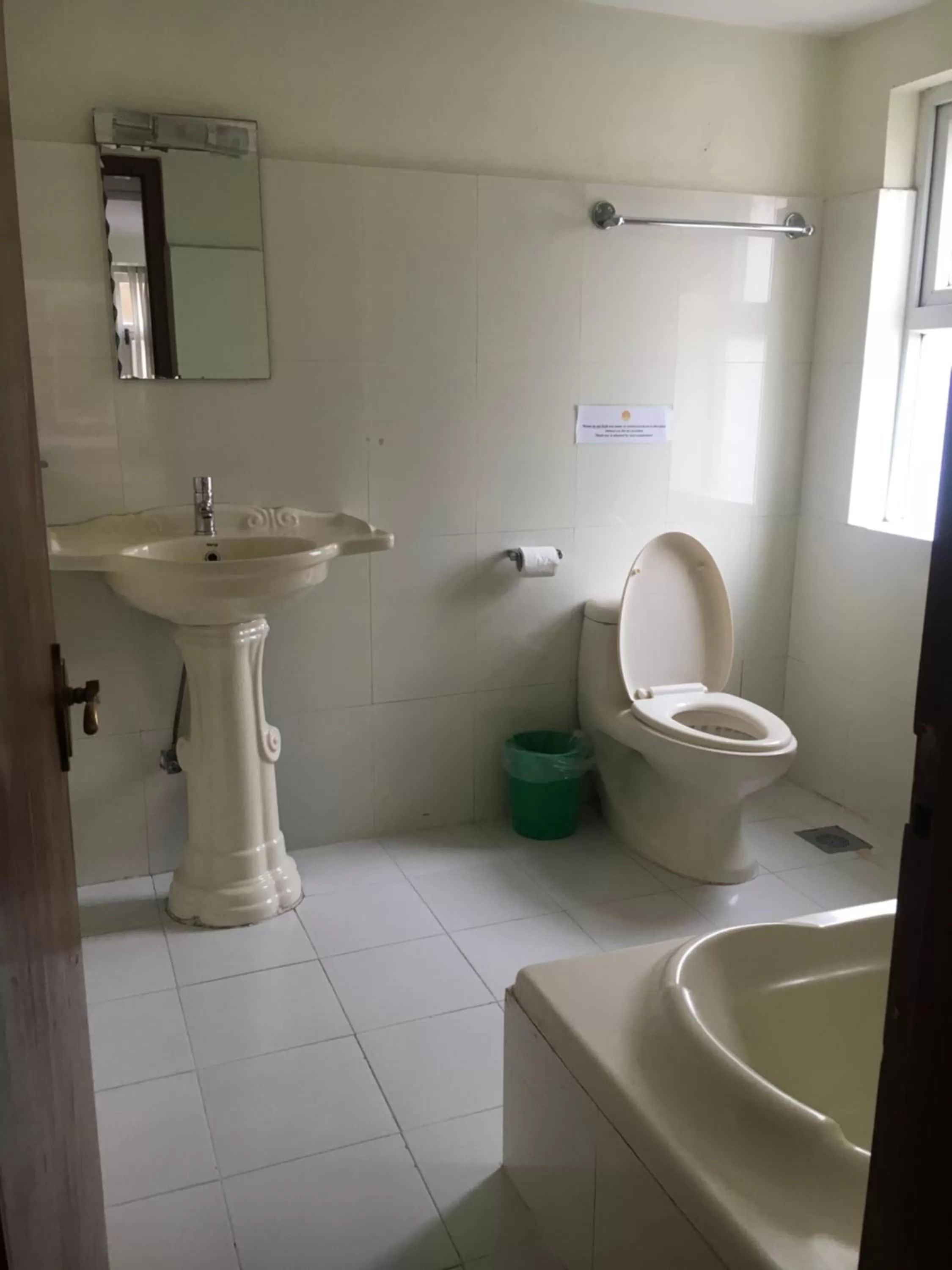 Shower in Hotel Yambu kathmandu