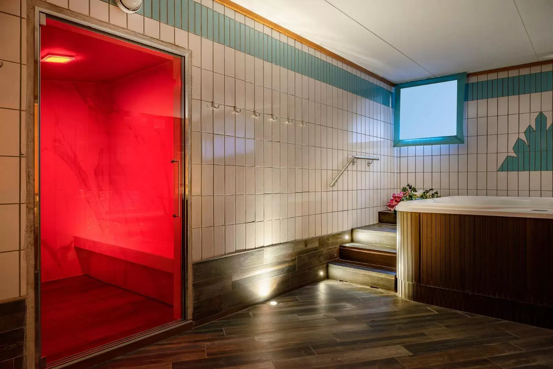 Steam room, Bathroom in Hotel Cristallo