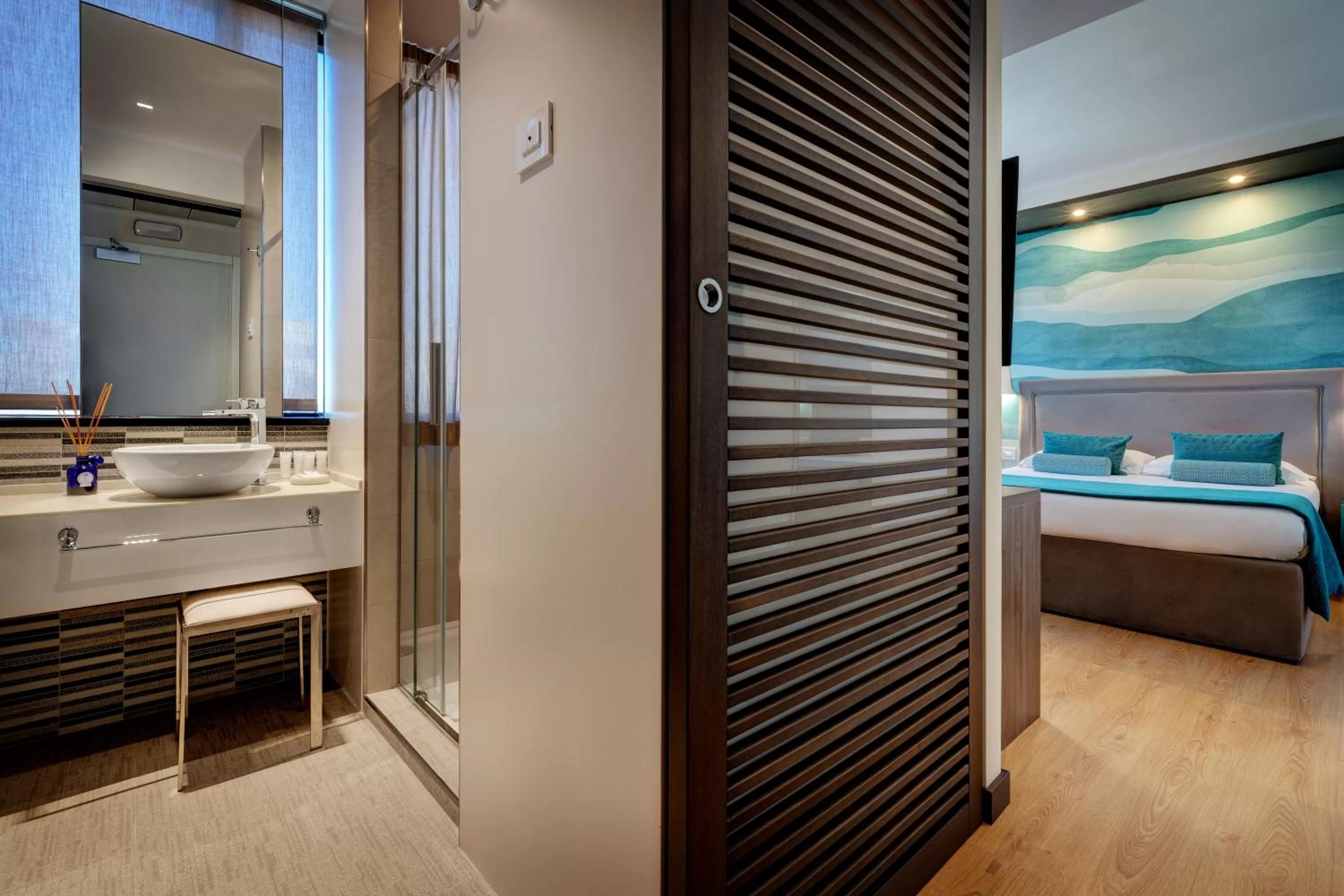 Bed in Fly Decó Hotel