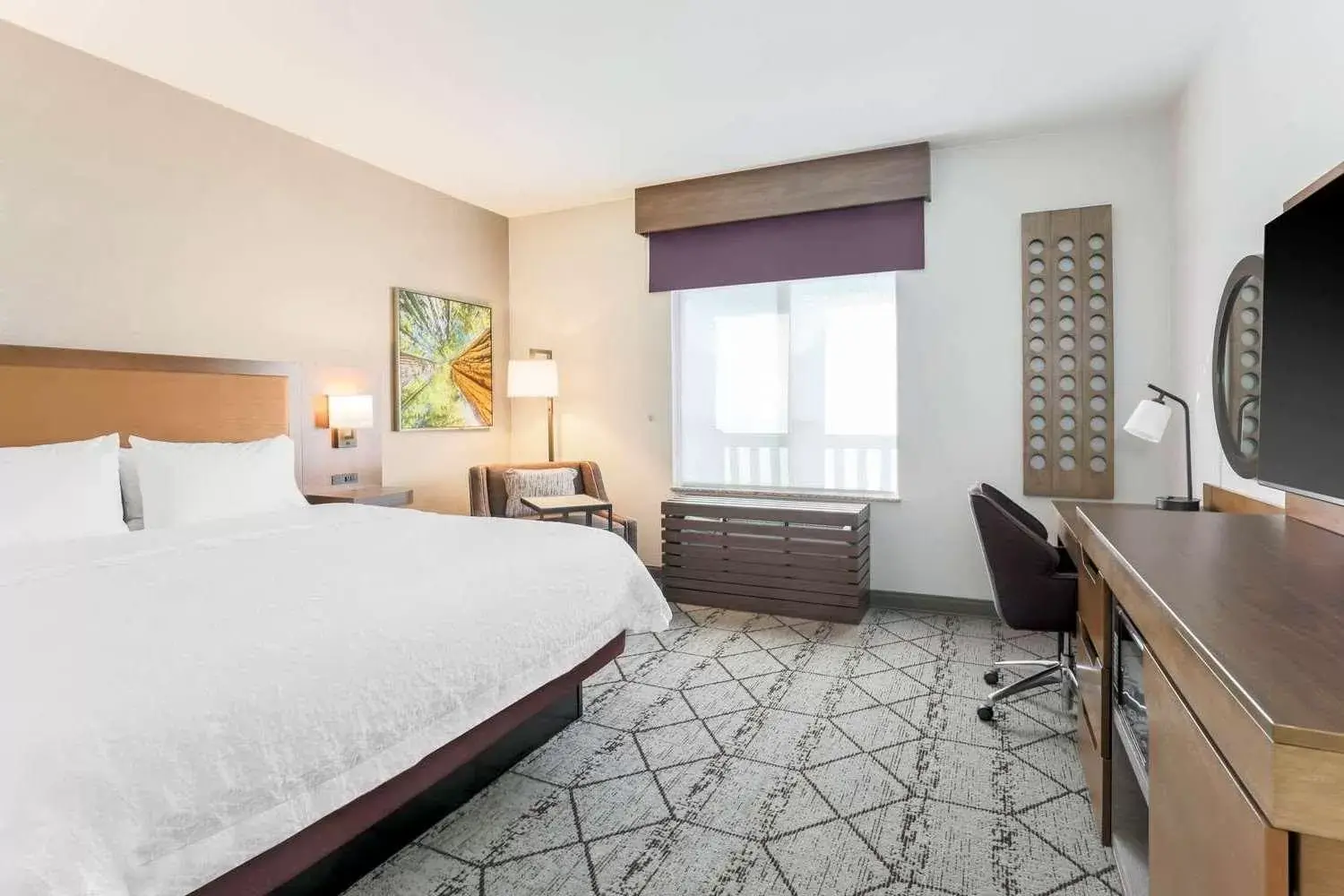 Bedroom, Bed in Hampton Inn & Suites Windsor-Sonoma Wine Country