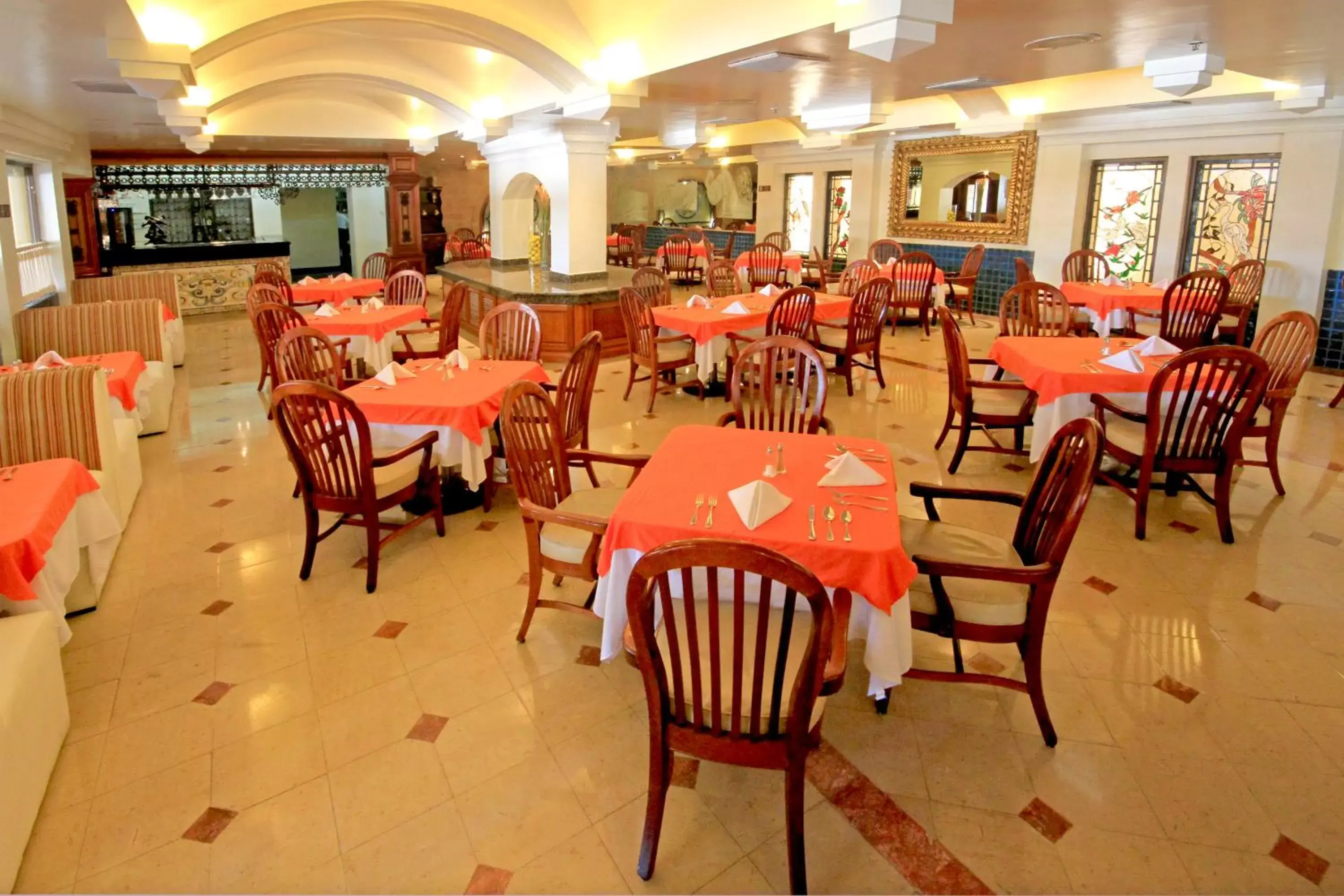 Restaurant/Places to Eat in Holiday Inn Monclova, an IHG Hotel