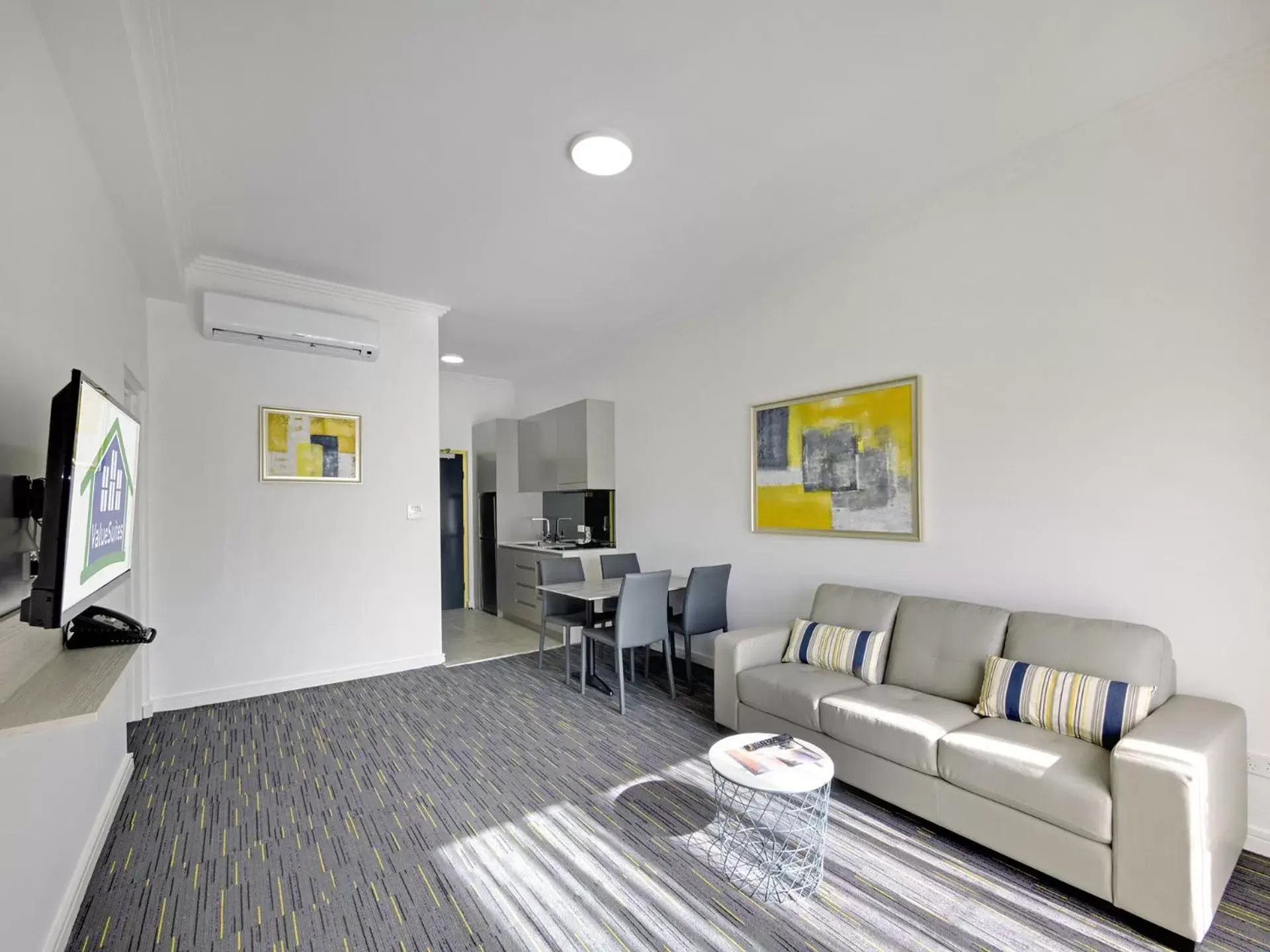 Two-Bedroom Suite in Value Suites Penrith Two-Bedroom Suite in Value Suites Penrith