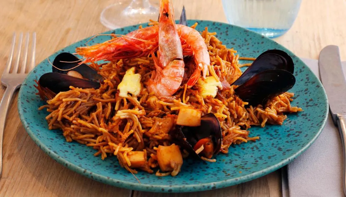 Food and drinks in Hostal Ses Negres