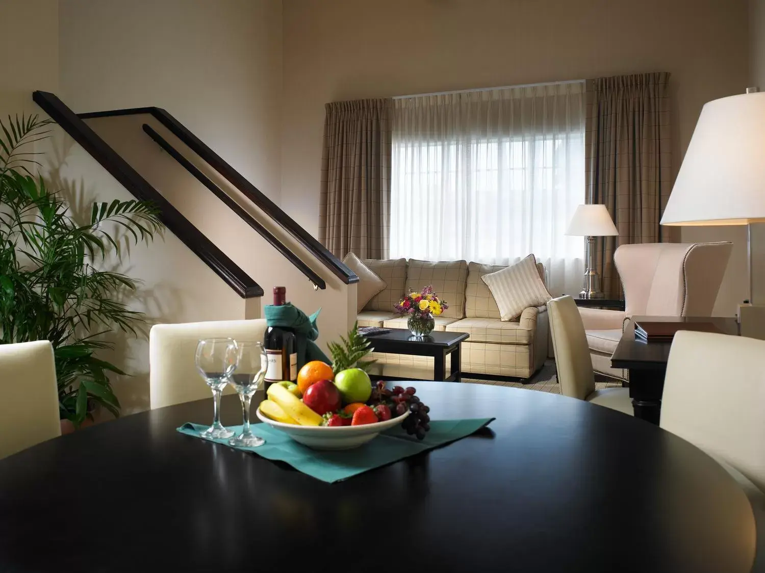 Superior Loft Suite in Anaheim Majestic Garden Hotel Superior Loft Suite in Anaheim Majestic Garden Hotel