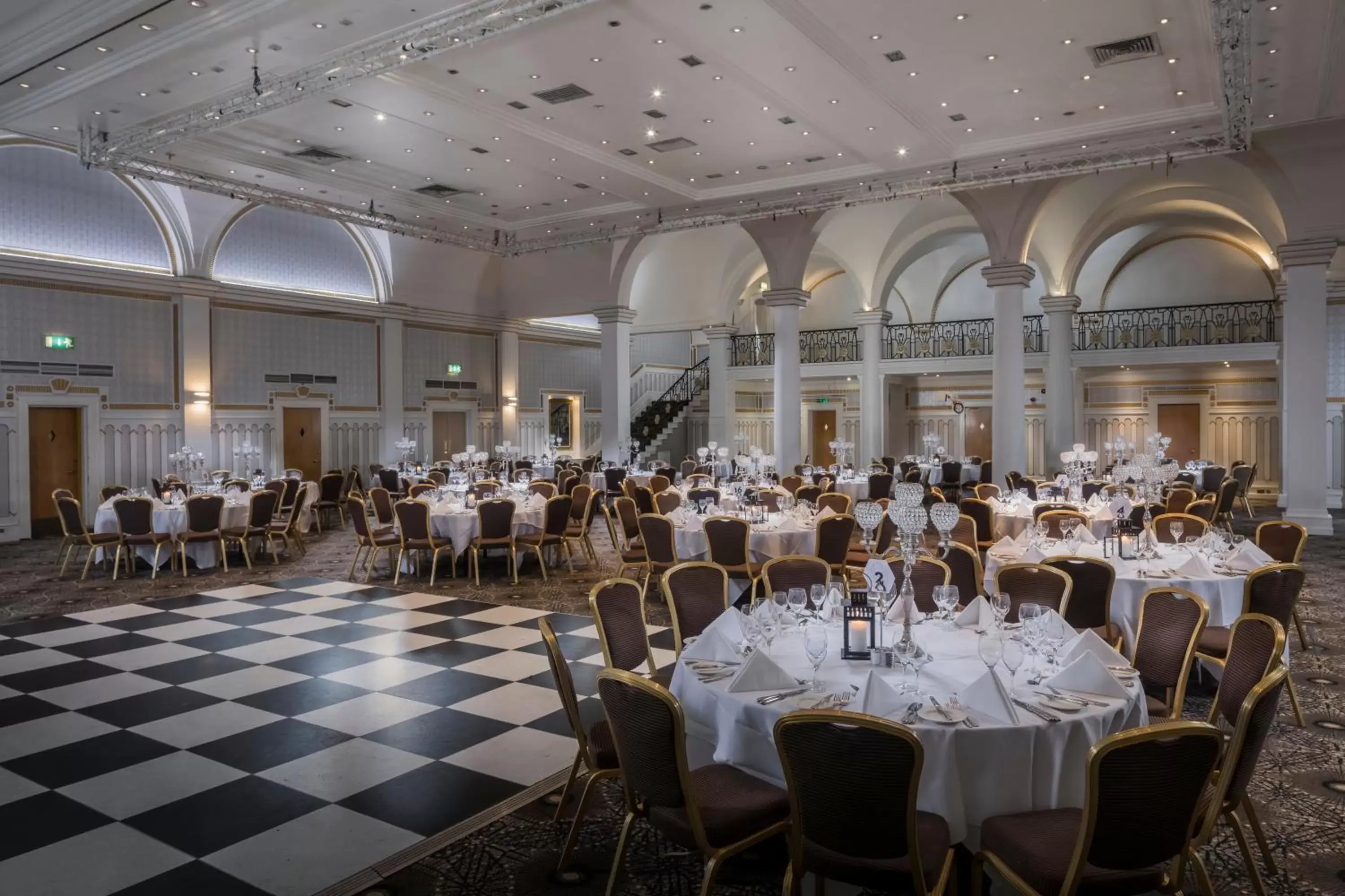 Banquet/Function facilities, Restaurant/Places to Eat in The Queens Hotel