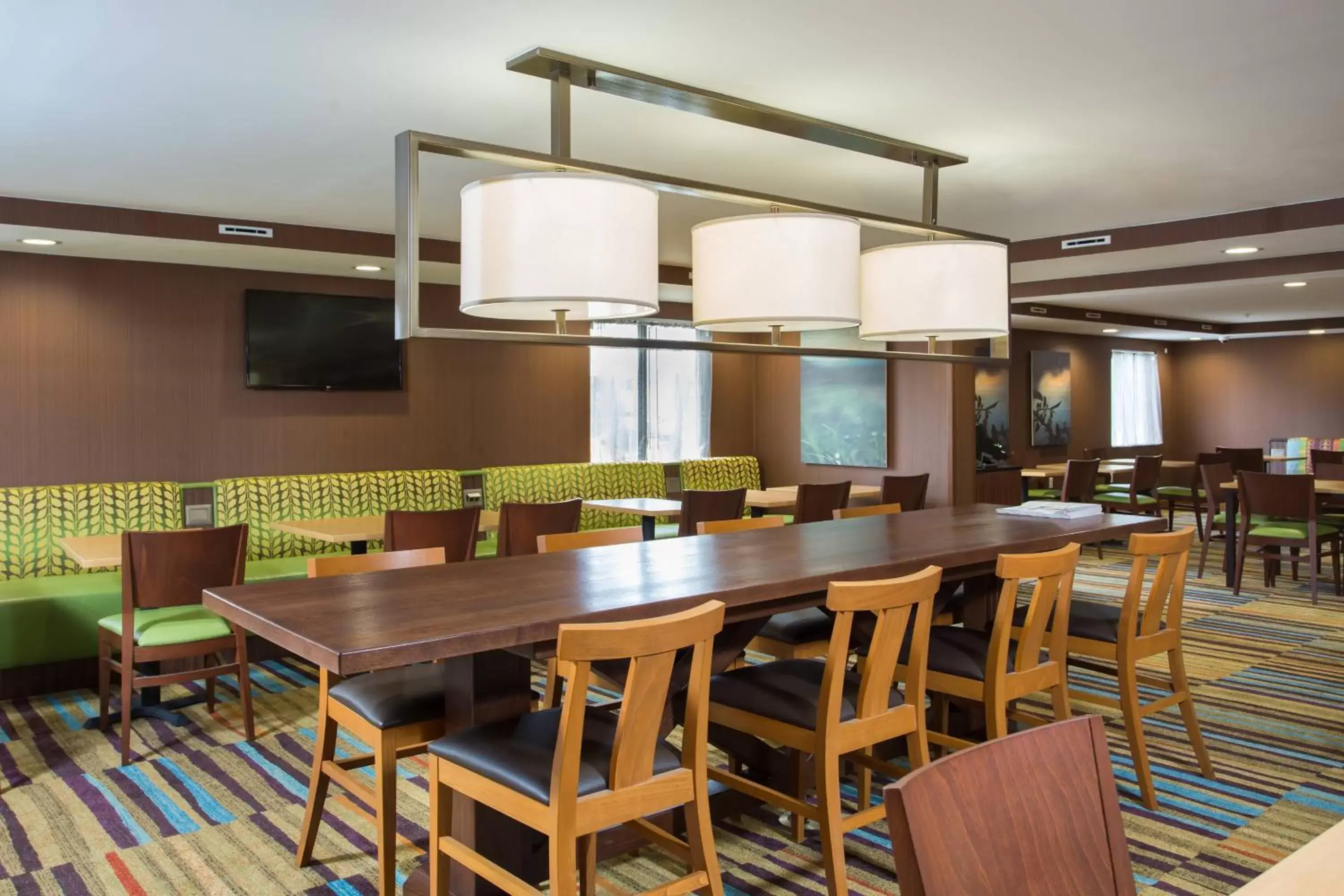 Breakfast, Restaurant/Places to Eat in Fairfield Inn Manchester - Boston Regional Airport